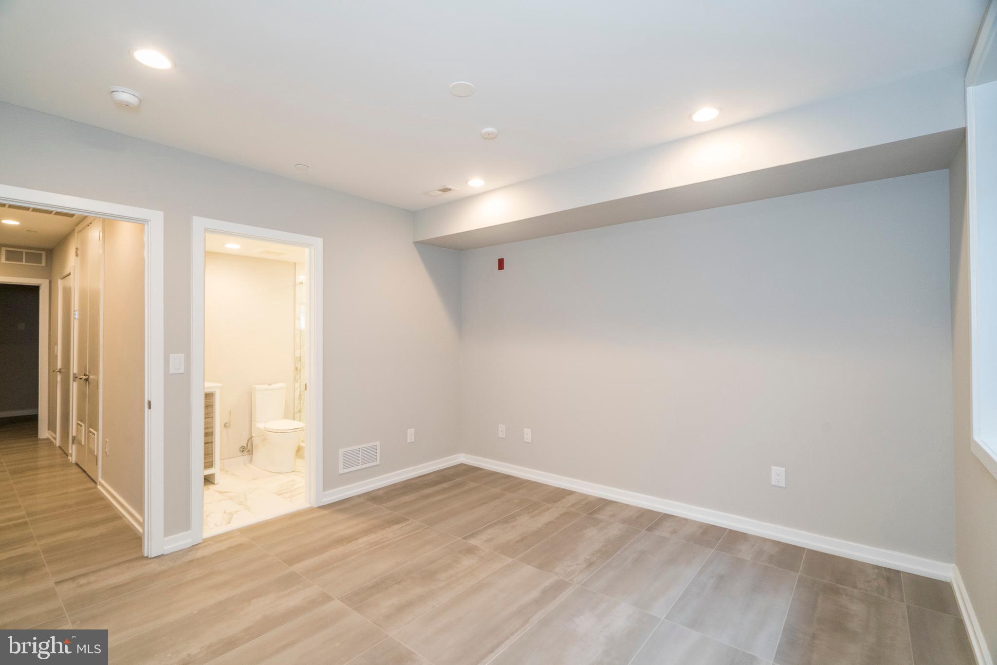 GRADUATE HOSPITAL - Residential Lease