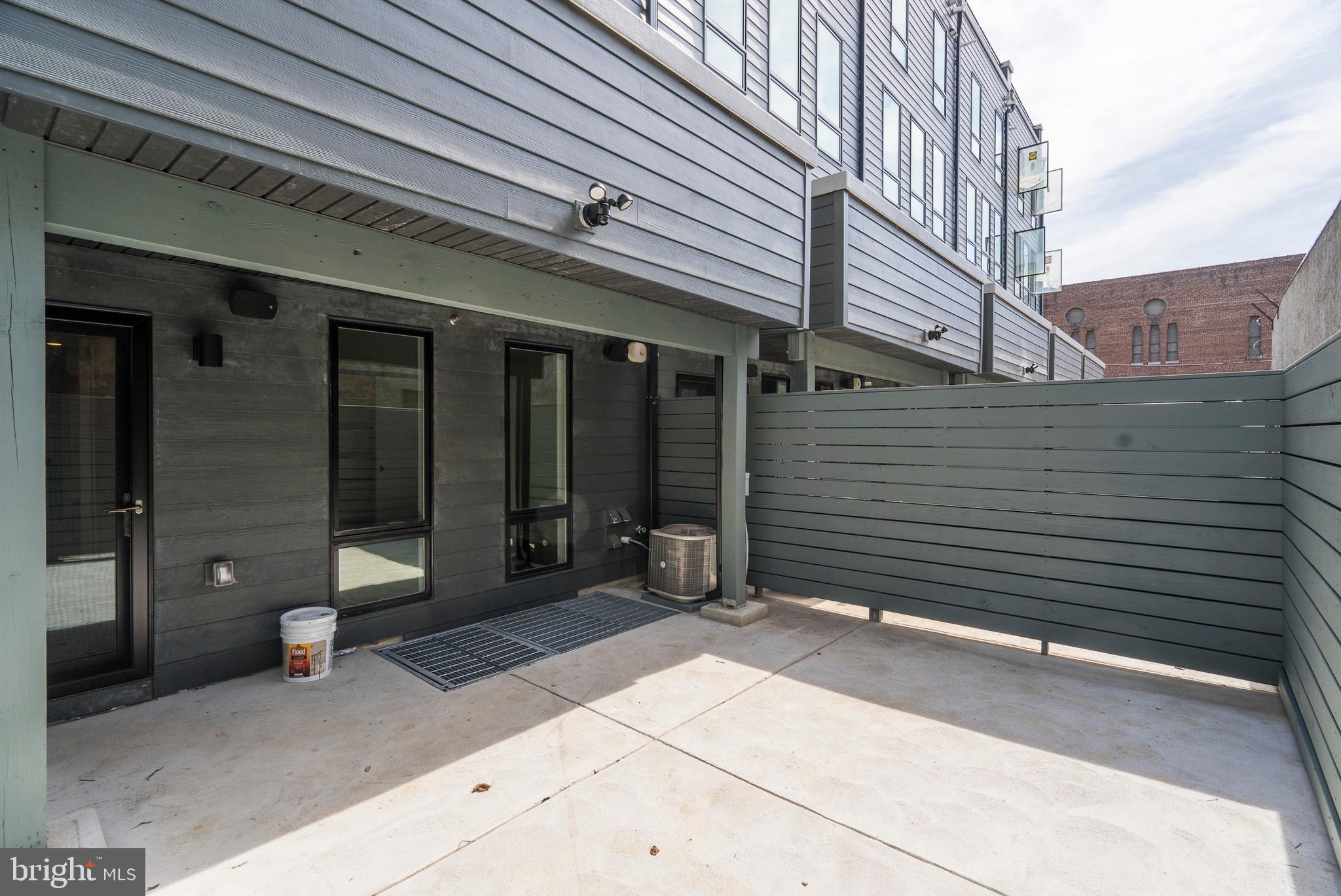 GRADUATE HOSPITAL - Residential Lease