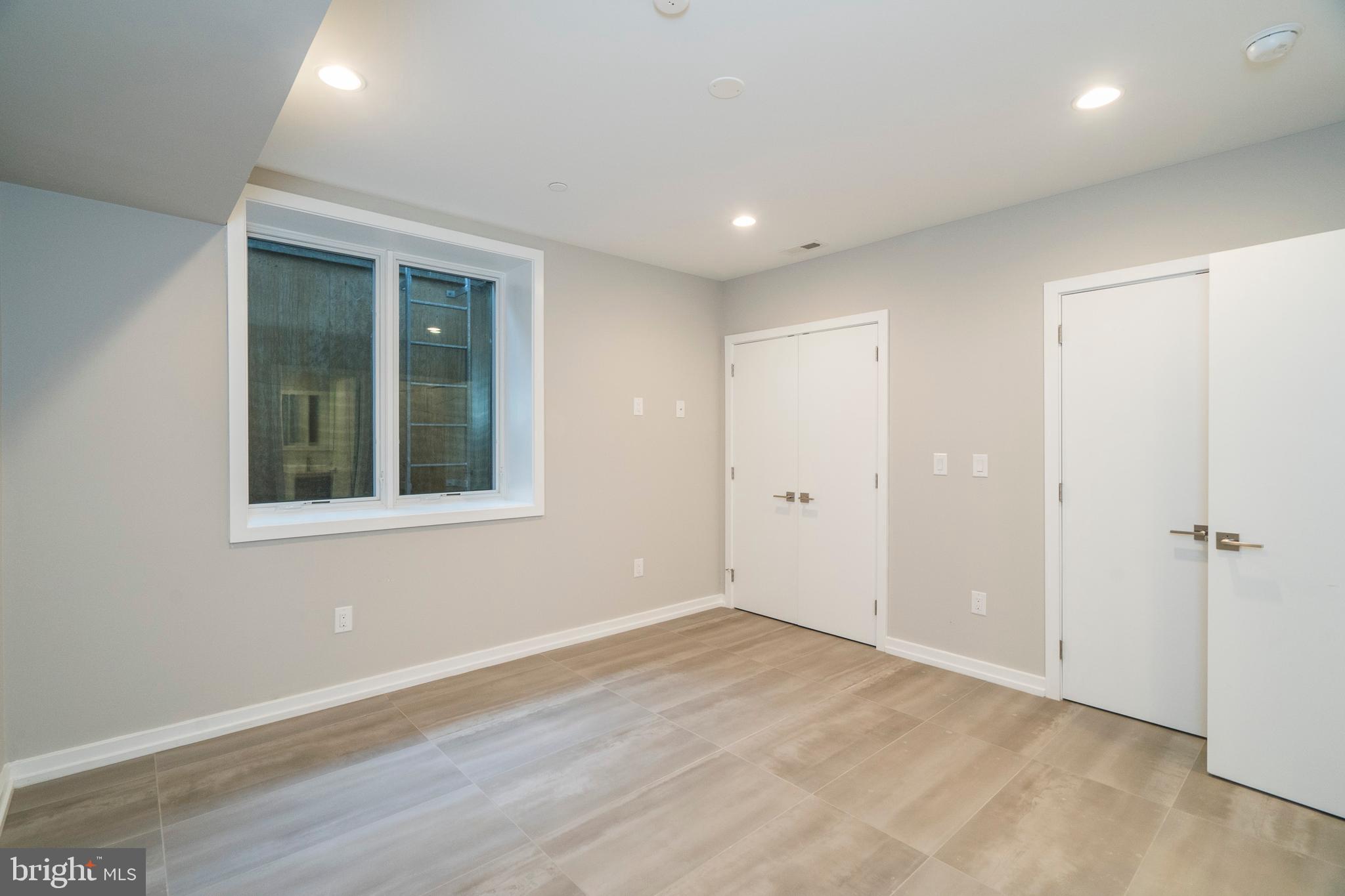 GRADUATE HOSPITAL - Residential Lease