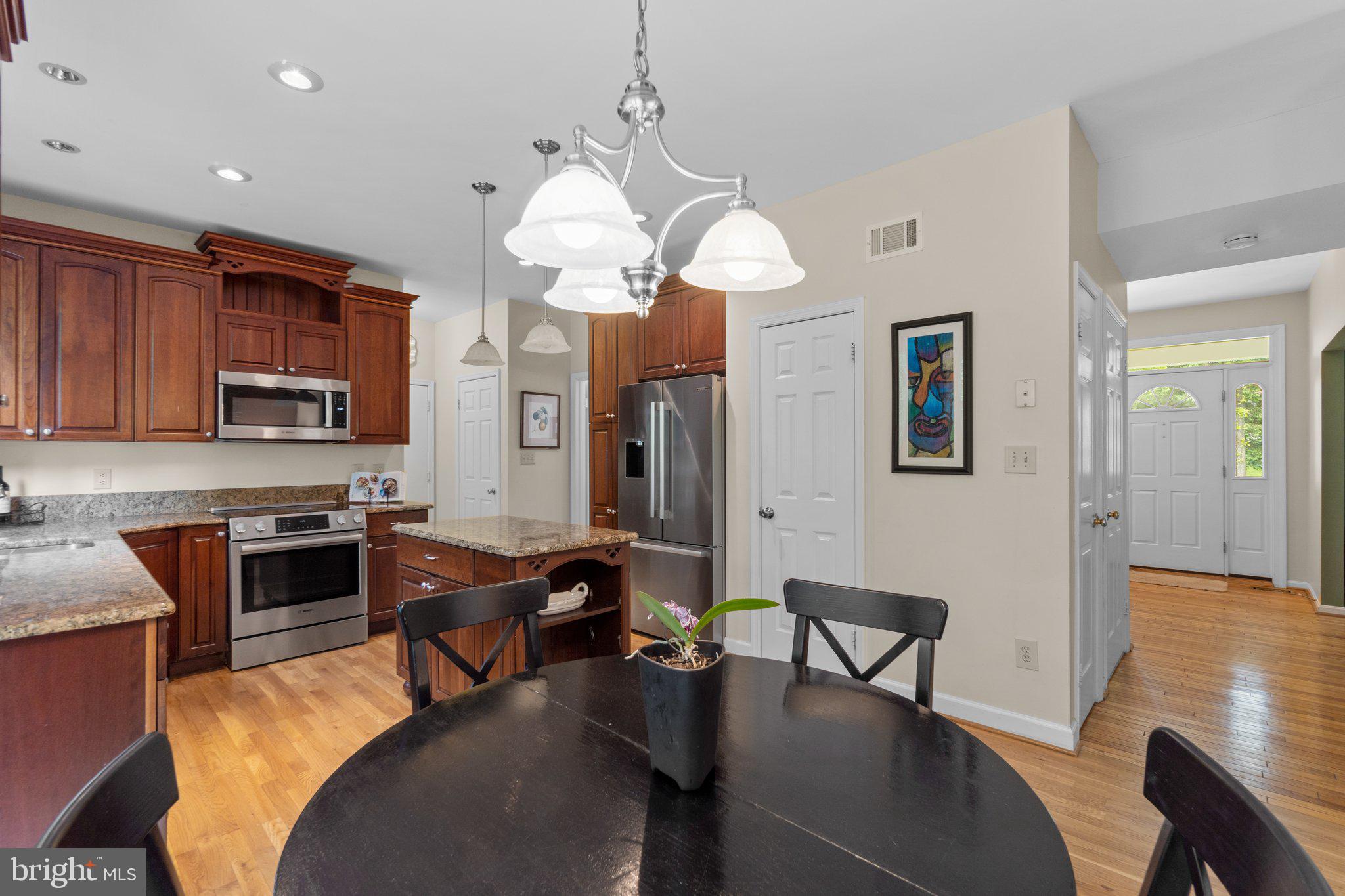 9604 EAGLE COURT