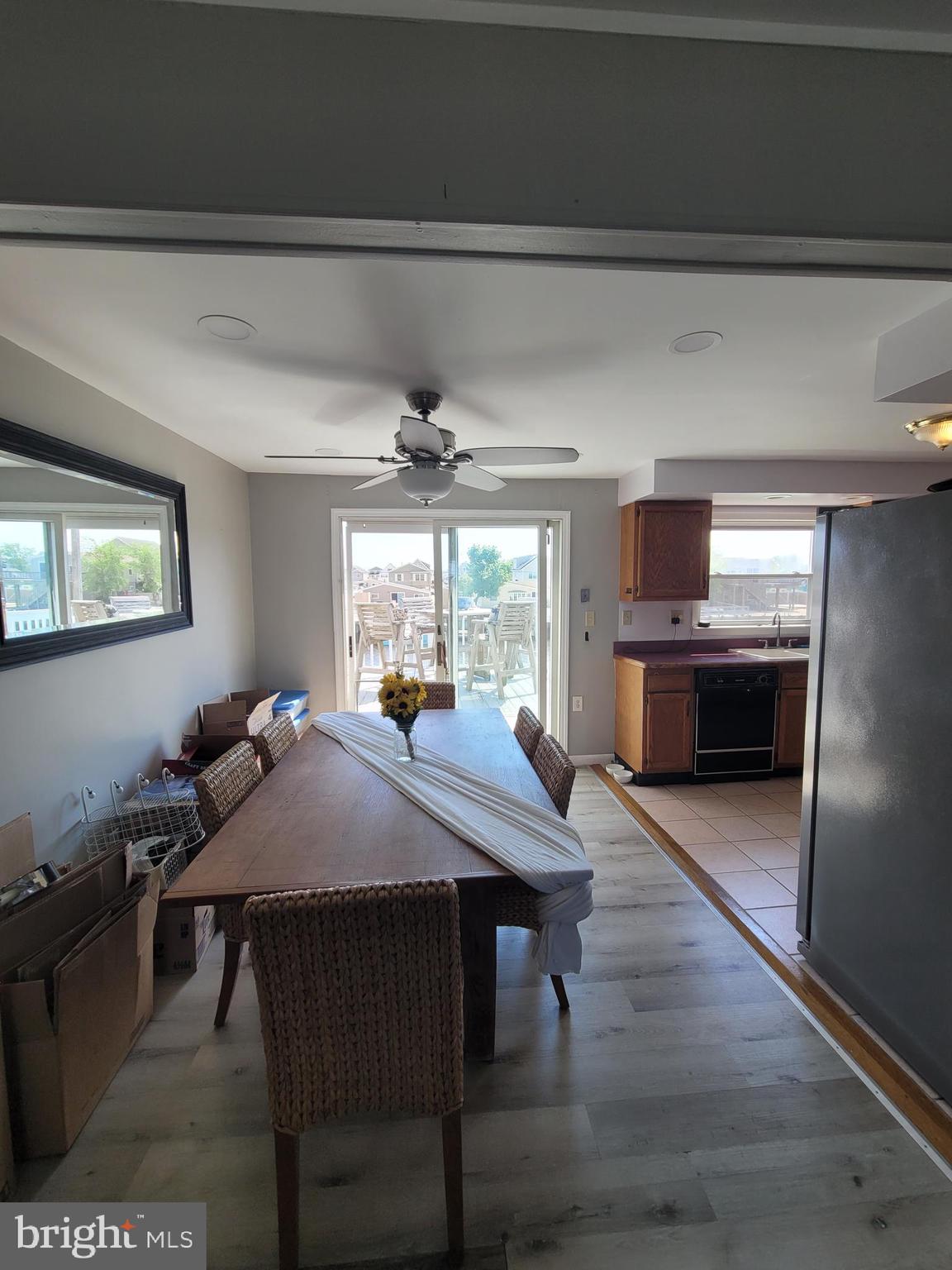 17 W DELAWARE DRIVE
