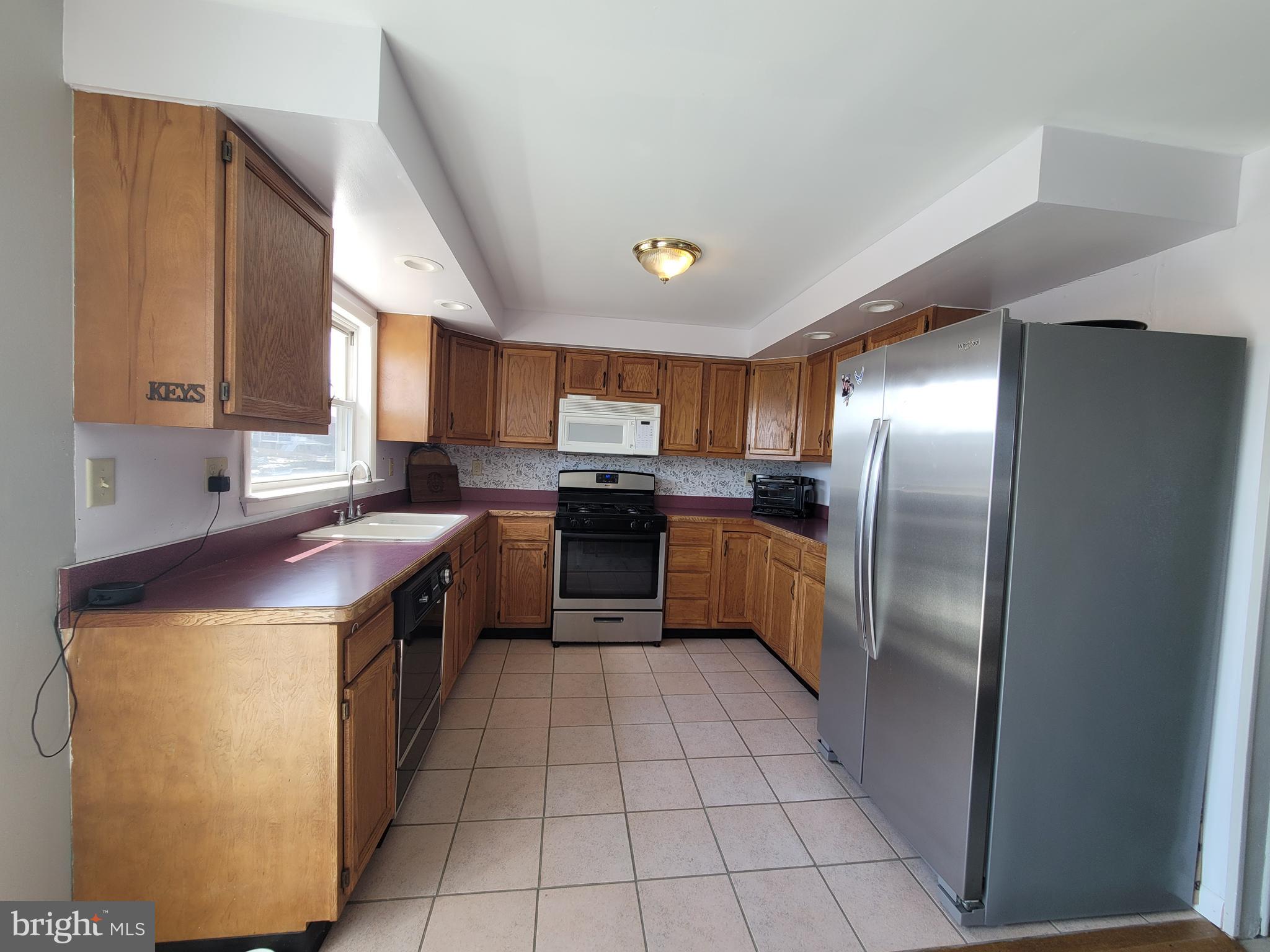 17 W DELAWARE DRIVE