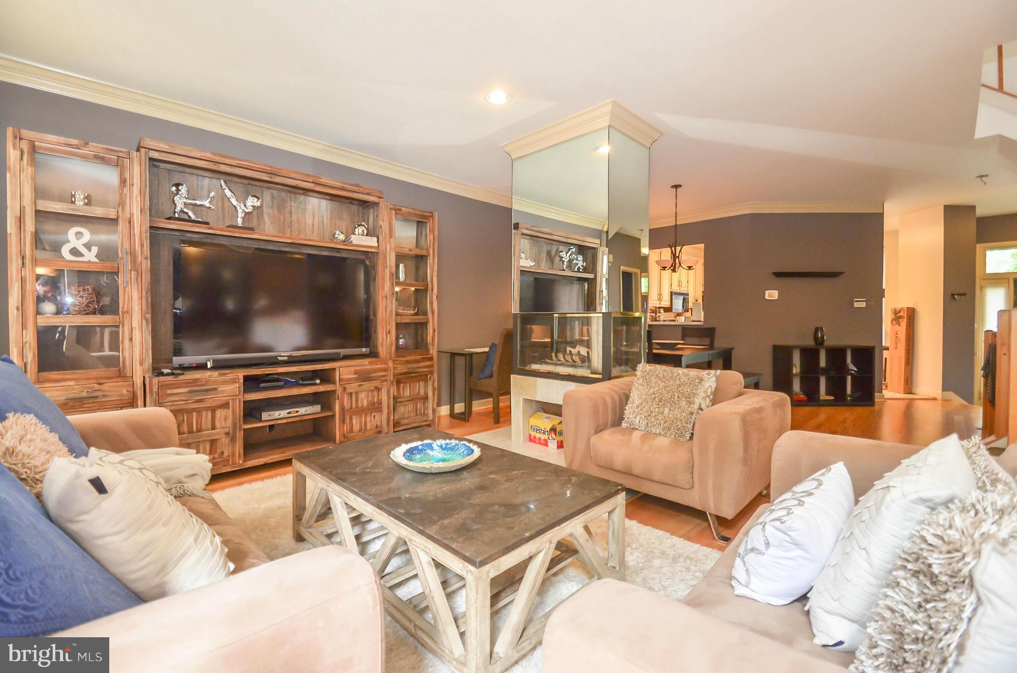 SUMMIT CHASE - Residential