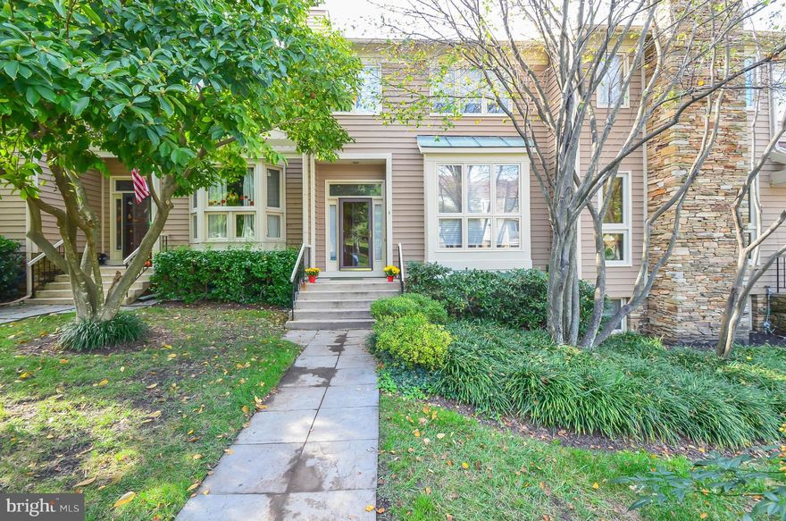 Welcome home! Builder's model TH in sought after Summit Chase Community, Enjoy 3 luxurious levels of living! Open floor plan, LR ,DR, open sided wood burning FP, eat in kitchen, Wet bar, mirrored wall, slider to large deck, finished walk out  LL with FP, full bath, & 4th BR. Huge MBR w/new fabulous BR w/sep shower &soaking tub, walk in closet. Walk to schools & Quarry Lake!!! *2HR NOTICE TO SHOW**