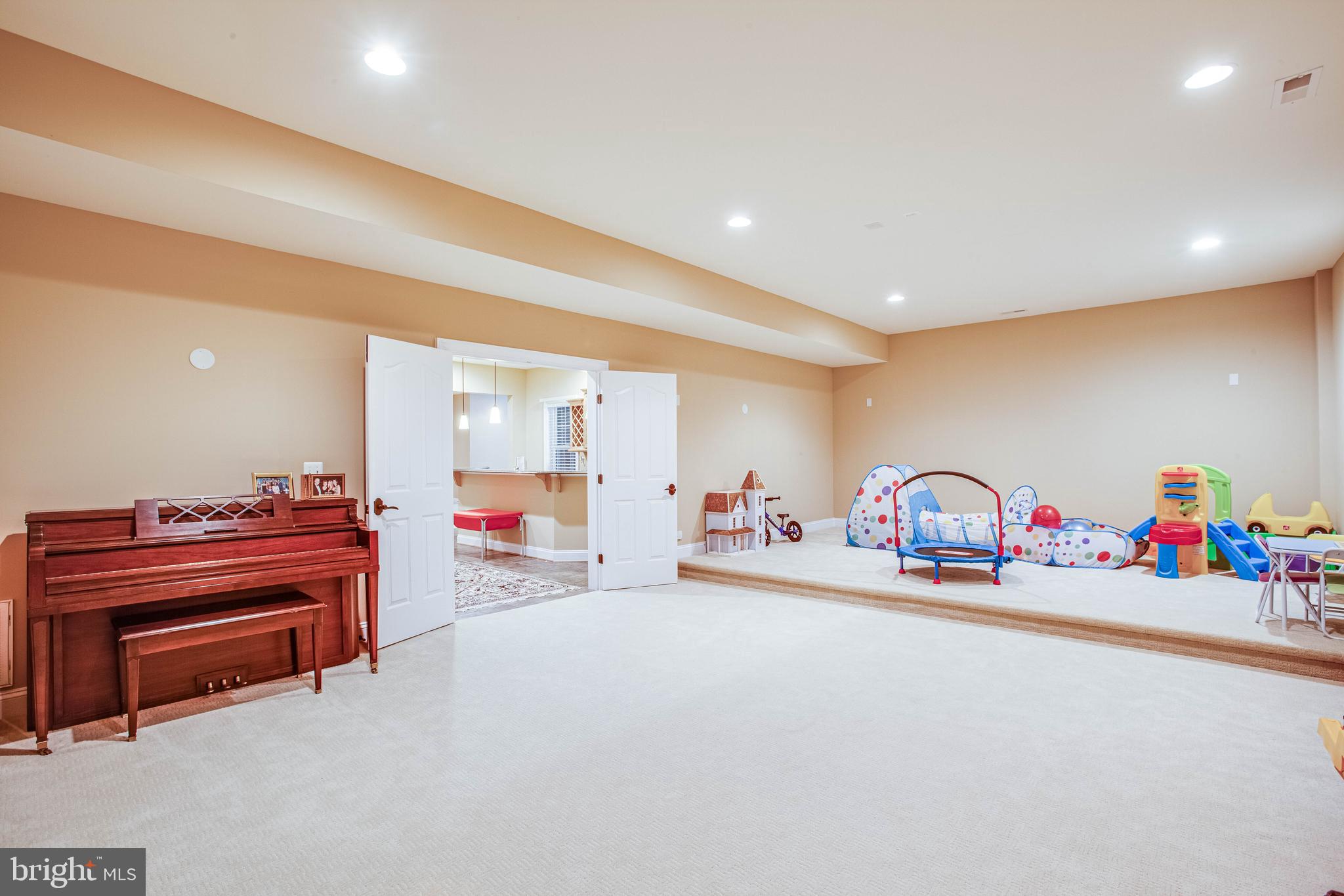 ESTATES OF IDLEWILD - Residential