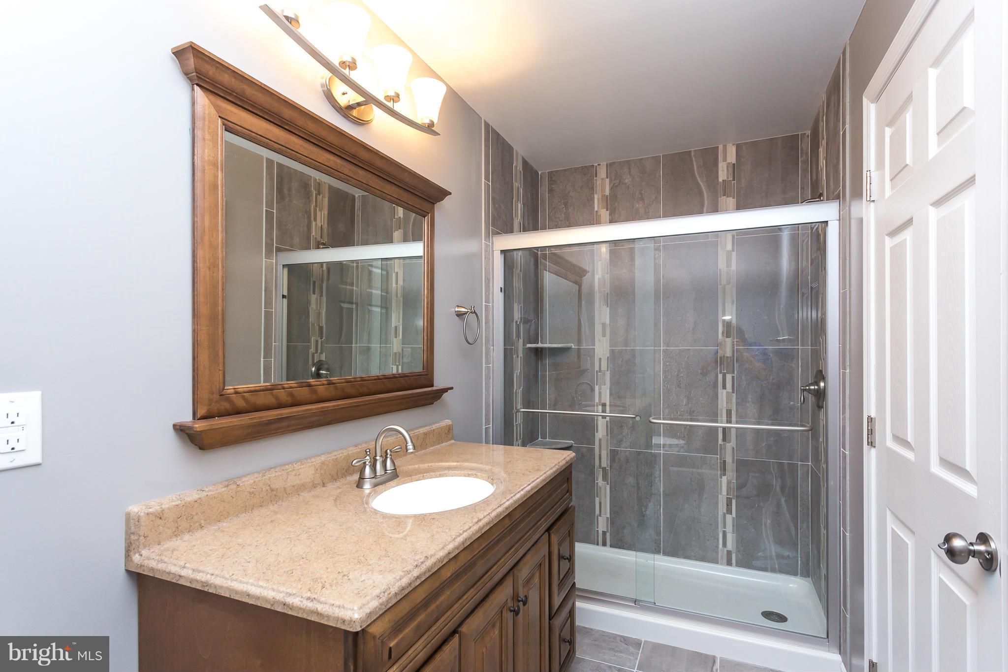 WESTMORELAND SHORES - Residential