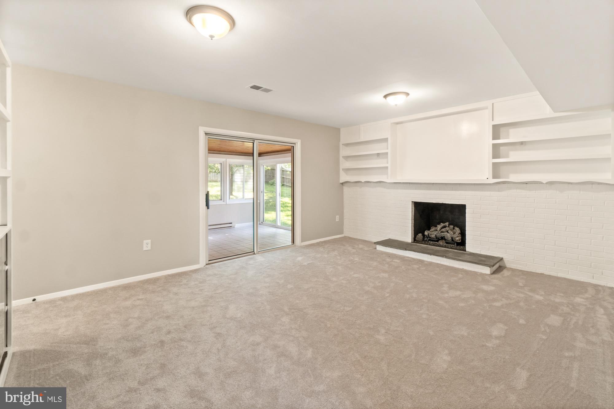 MEADOW PARK - Residential