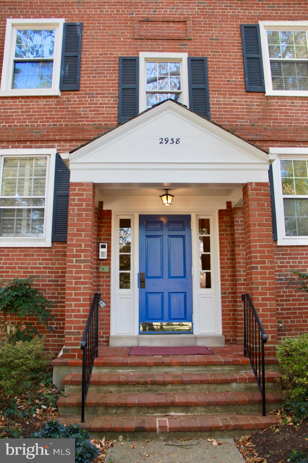 FAIRLINGTON VILLAGE - Residential Lease