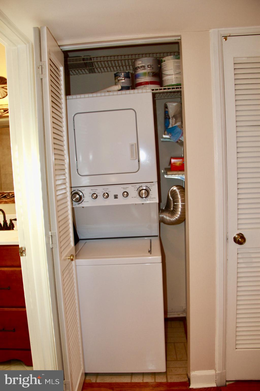 FAIRLINGTON VILLAGE - Residential Lease