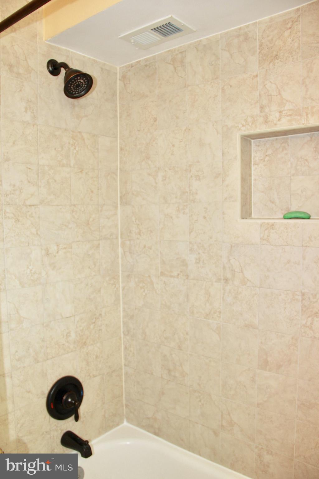FAIRLINGTON VILLAGE - Residential Lease