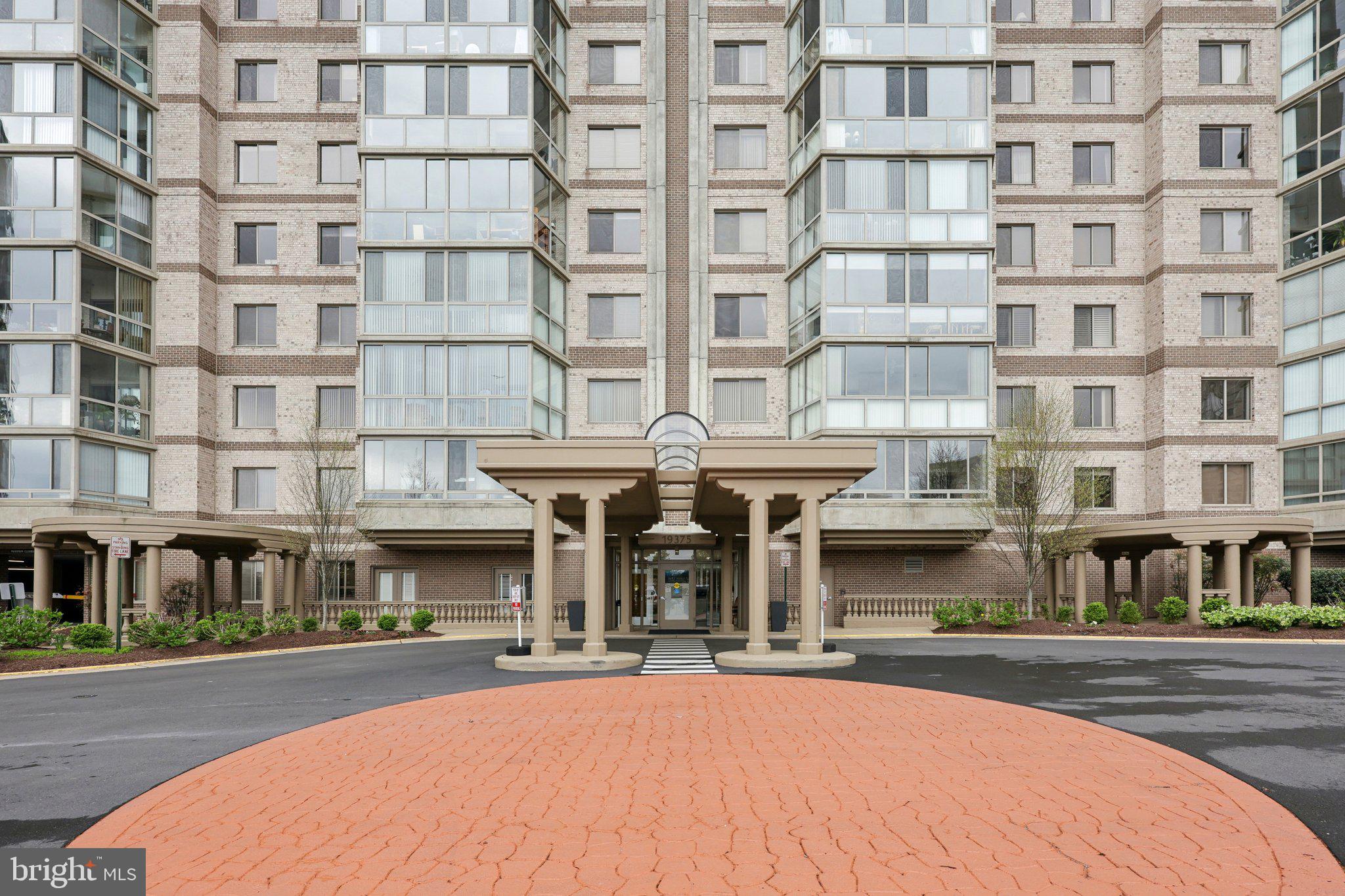 LANSDOWNE WOODS LEISURE WORLD - Residential