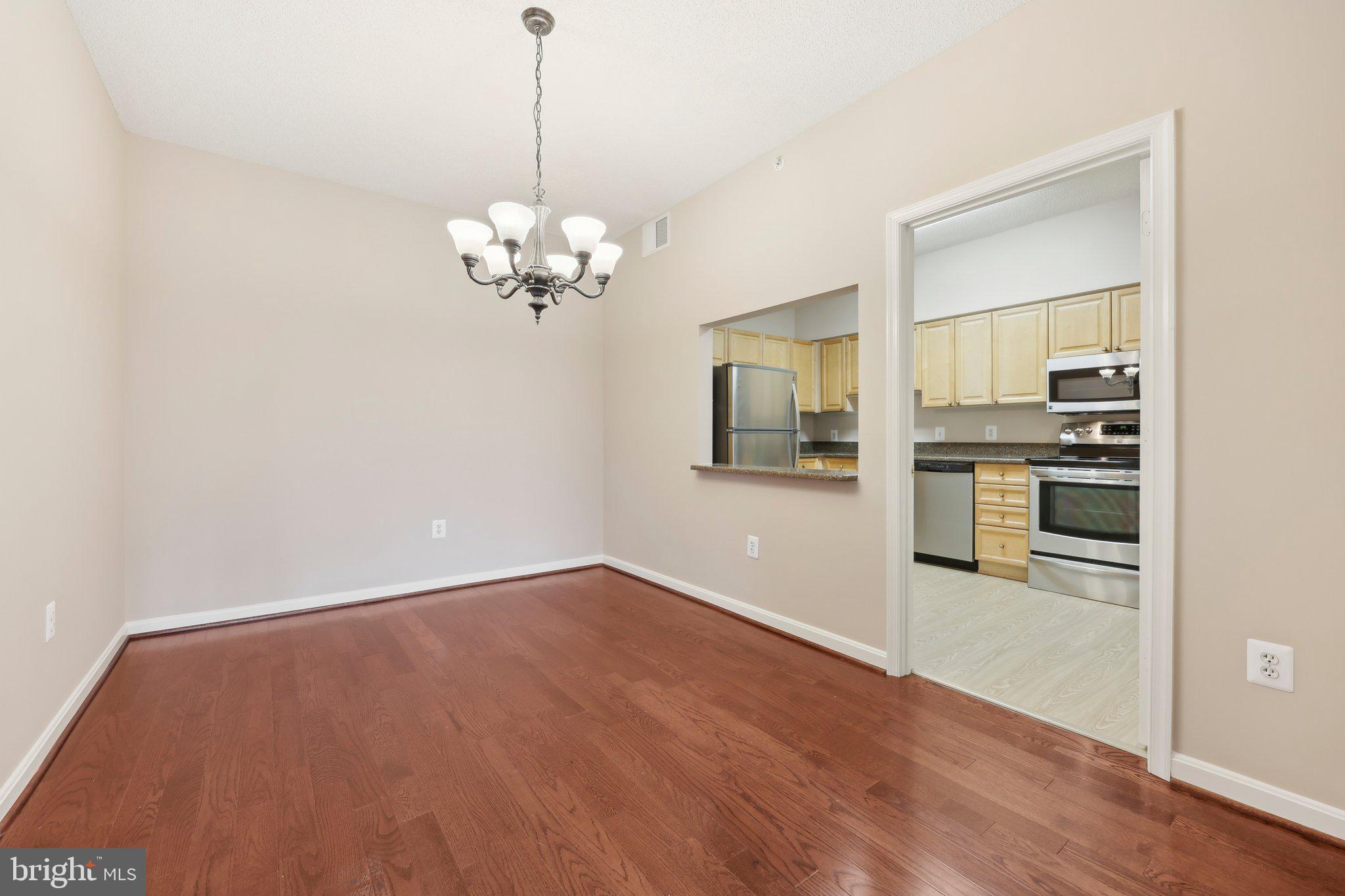 LANSDOWNE WOODS LEISURE WORLD - Residential