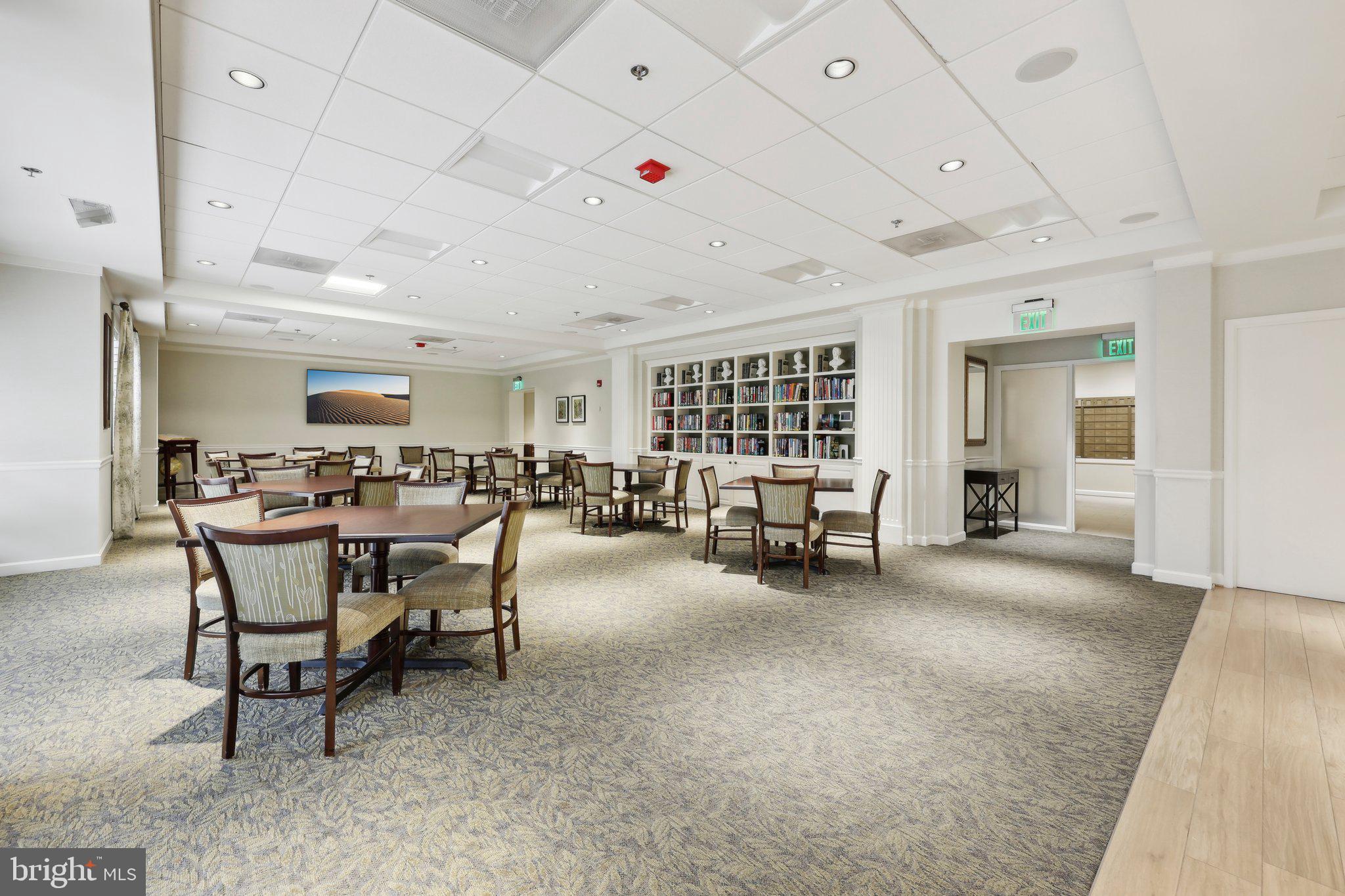 LANSDOWNE WOODS LEISURE WORLD - Residential