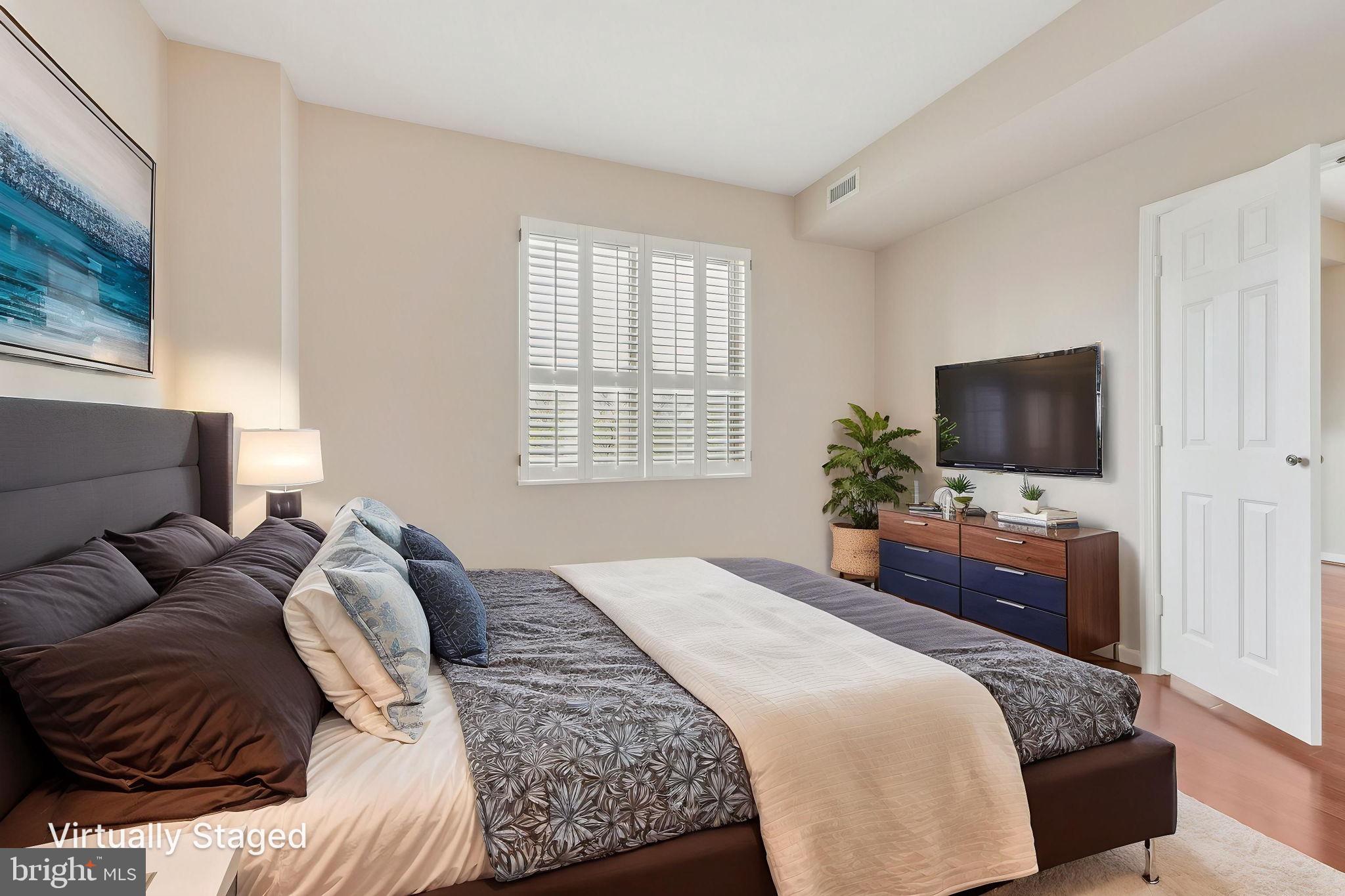 LANSDOWNE WOODS LEISURE WORLD - Residential