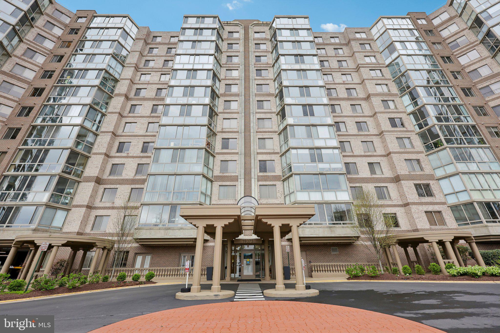 LANSDOWNE WOODS LEISURE WORLD - Residential