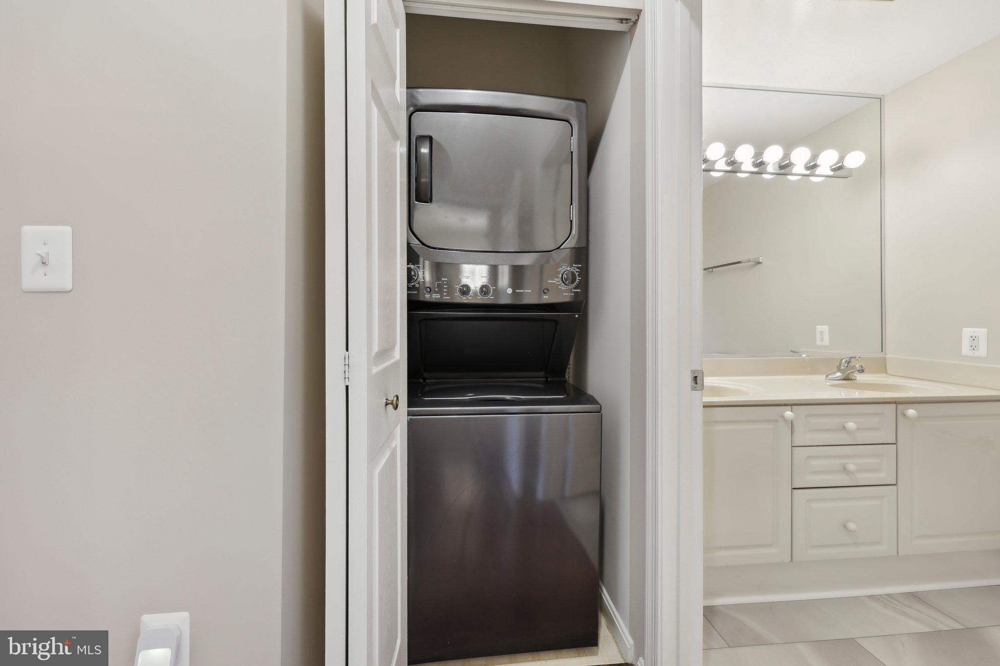 LANSDOWNE WOODS LEISURE WORLD - Residential