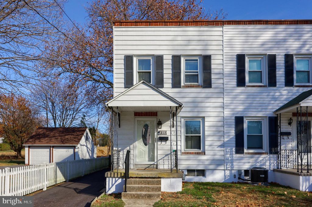 Photo of 215 Noble Street, LITITZ, PA 17543 (MLS # PALA2061166)