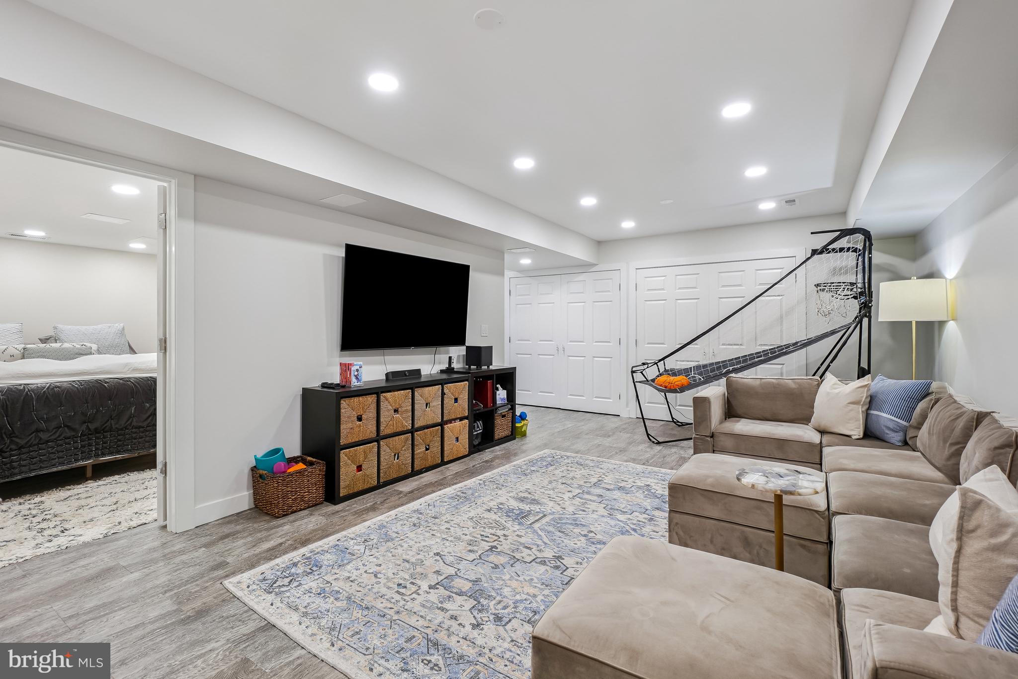 HARBOR HILLS - Residential