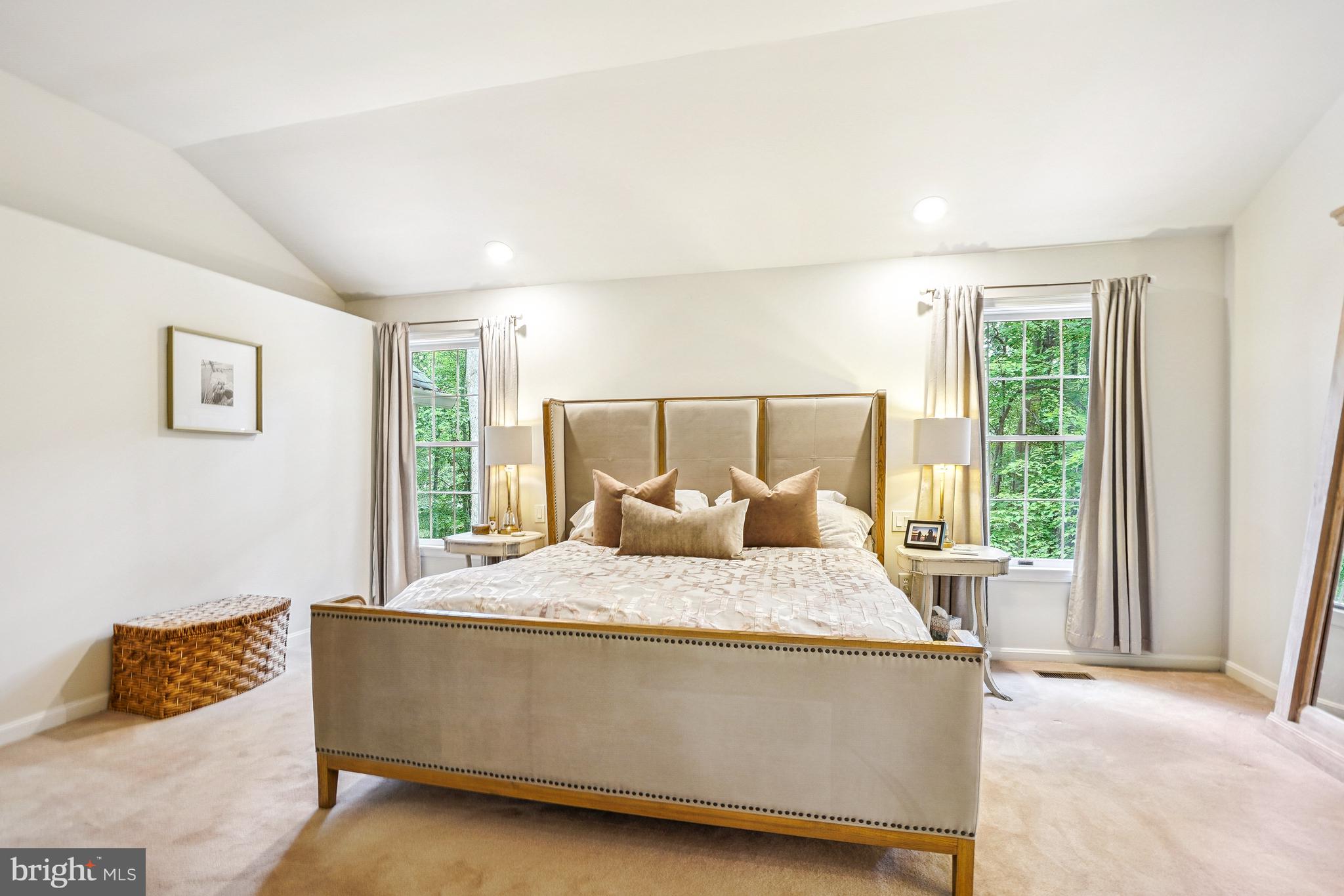 HARBOR HILLS - Residential