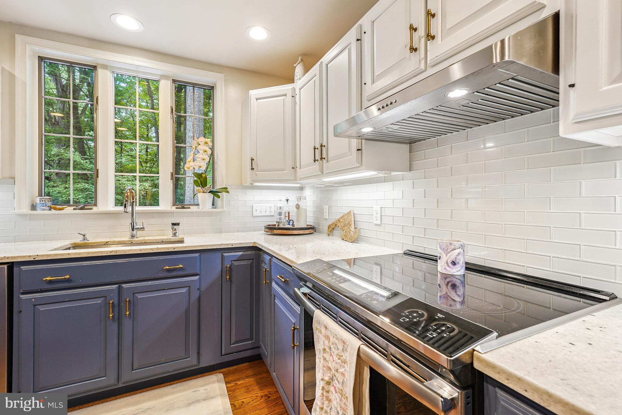 HARBOR HILLS - Residential