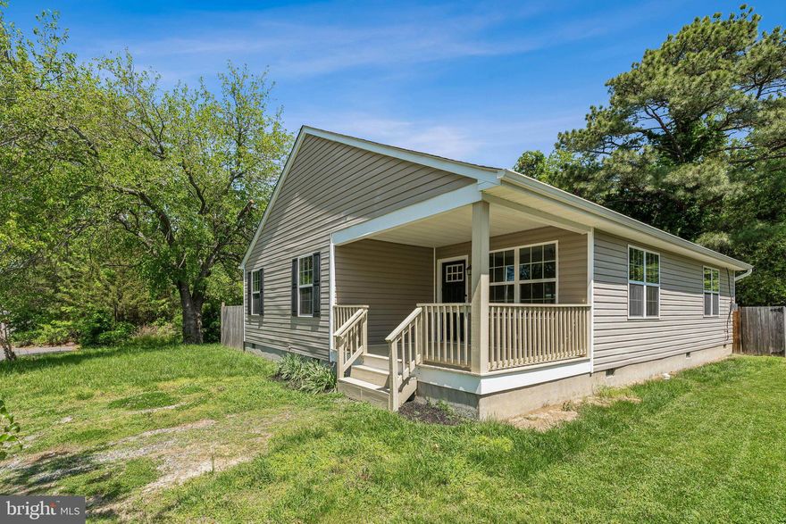 Welcome to 1205 Euclid Avenue in the charming, golf cart-friendly community of Colonial Beach! This beautifully maintained 3-bedroom home, built in 2017, is move-in ready and in excellent condition. Enjoy a spacious living room and a modern kitchen equipped with stainless steel appliances—perfect for comfortable living and entertaining. The gated backyard offers privacy and space for outdoor enjoyment. Just minutes from the community beach, public boat ramp, top fishing spots, and the town’s shops, restaurants, and entertainment, this home gives you the best of both relaxation and convenience. Don’t miss your chance to live the beach town lifestyle!