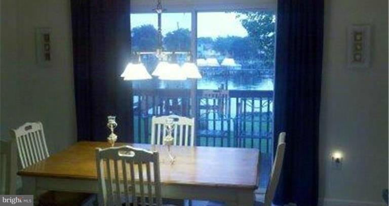 BOWLEYS QUARTERS - Residential Lease