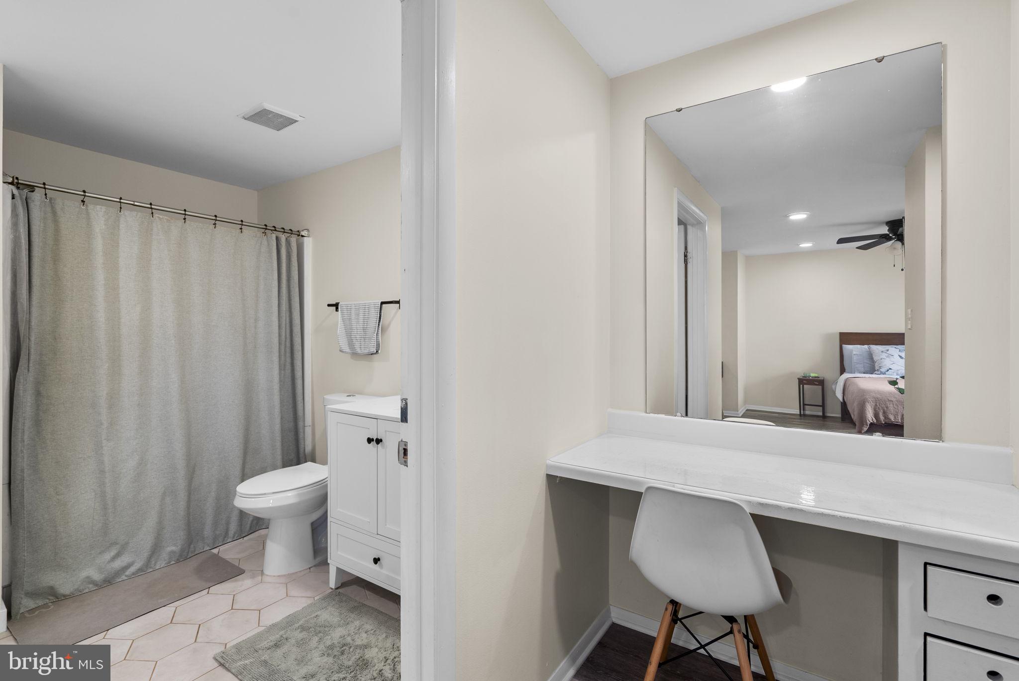 GUNNERS LAKE VILLAGE - Residential