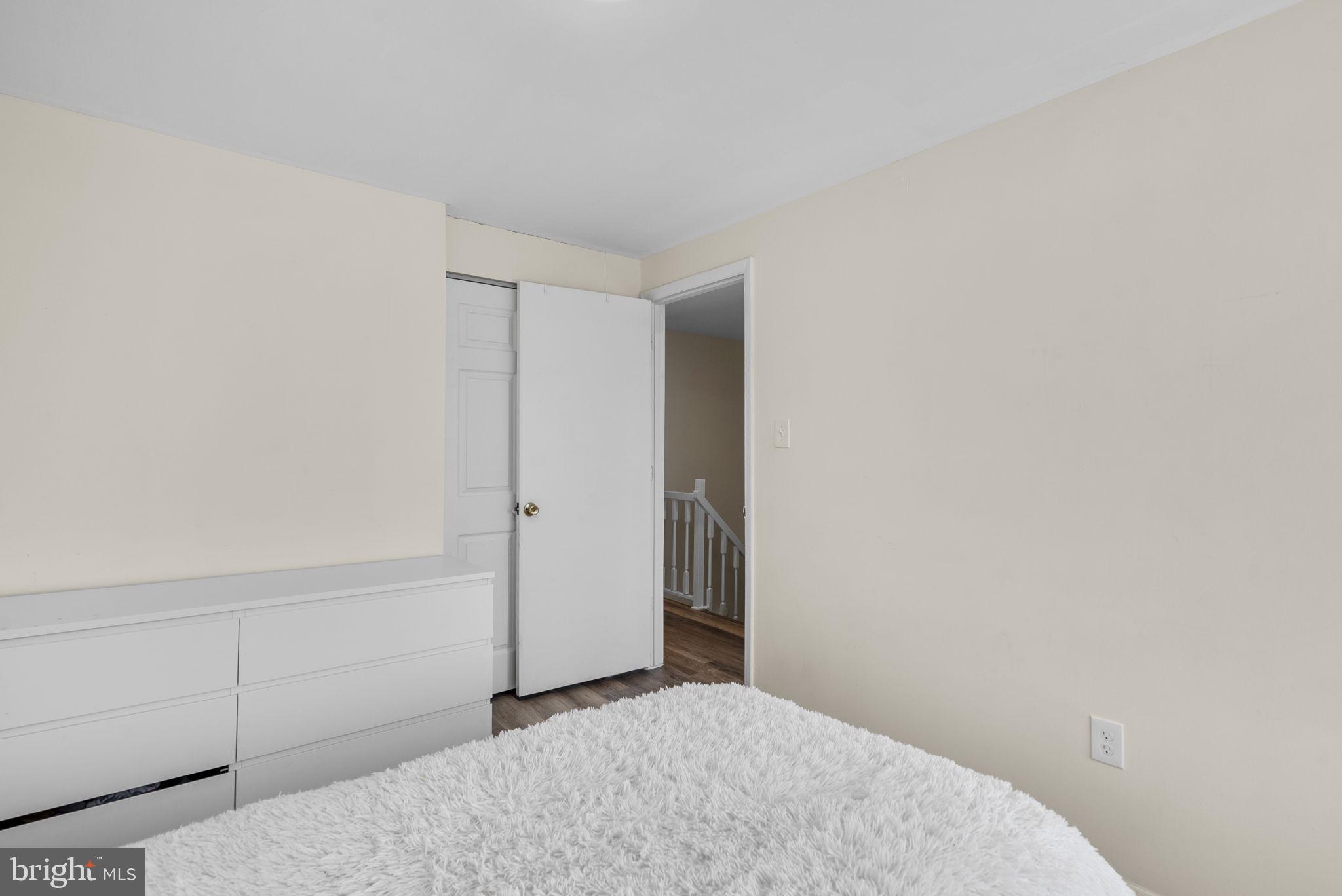 GUNNERS LAKE VILLAGE - Residential