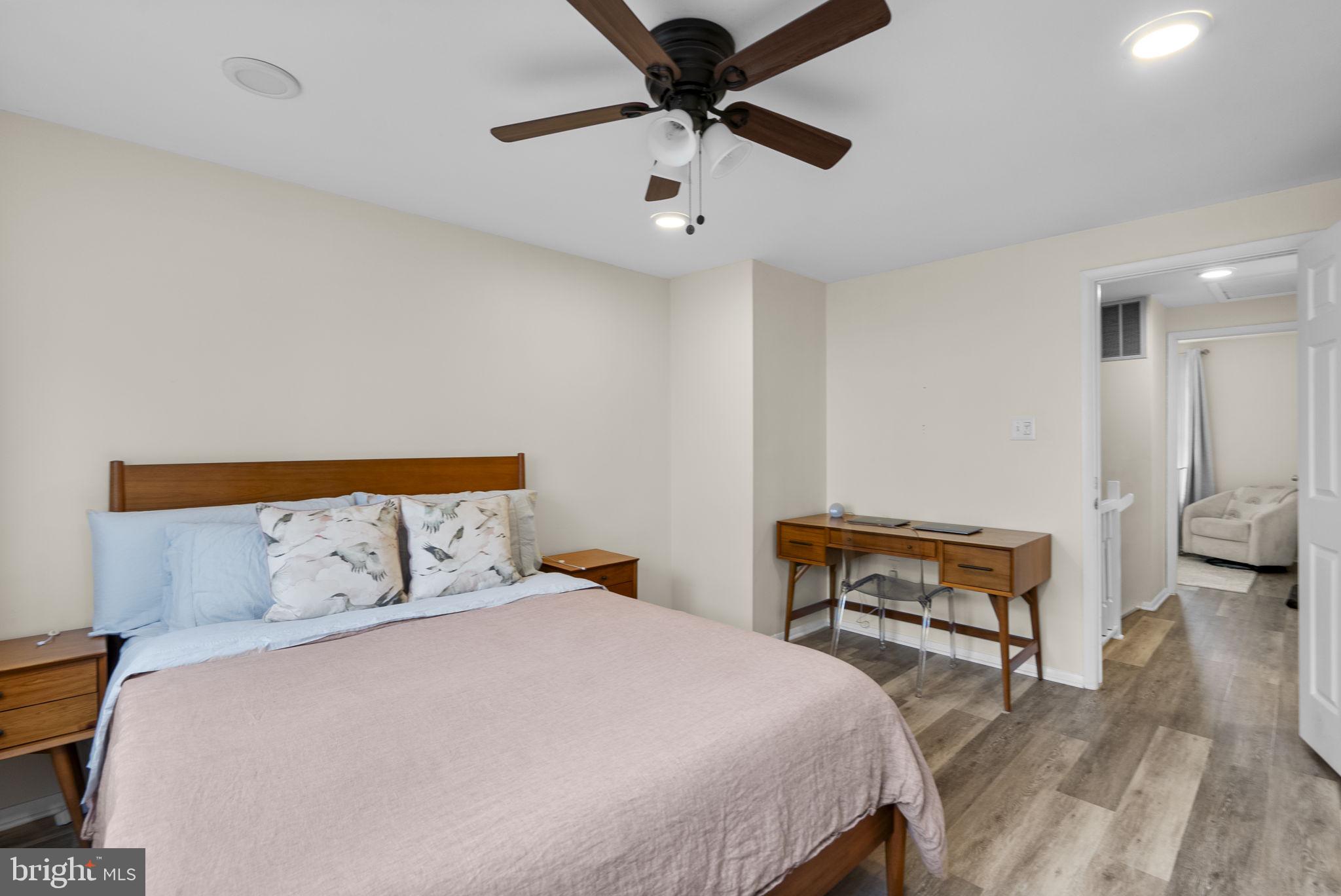 GUNNERS LAKE VILLAGE - Residential