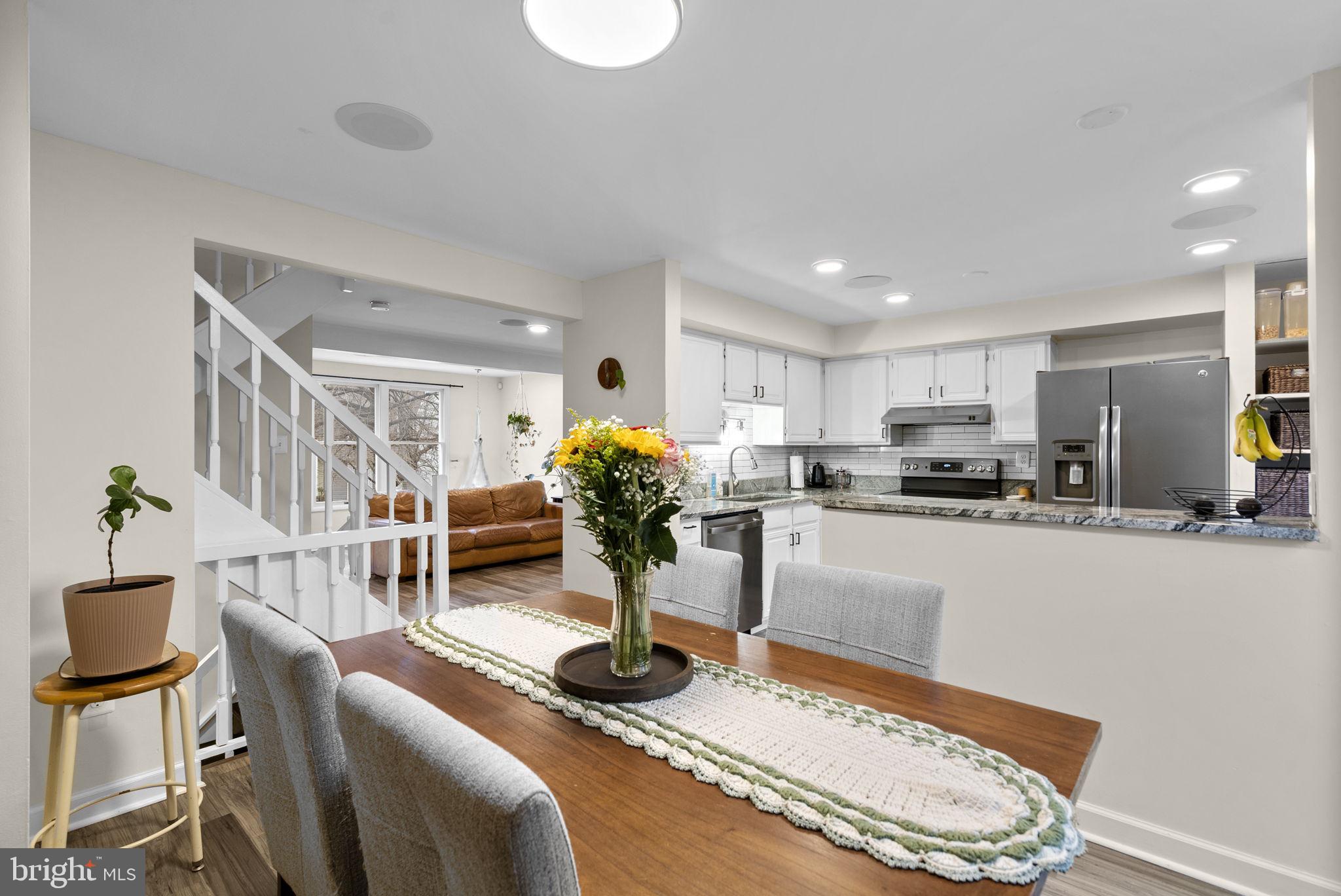 GUNNERS LAKE VILLAGE - Residential