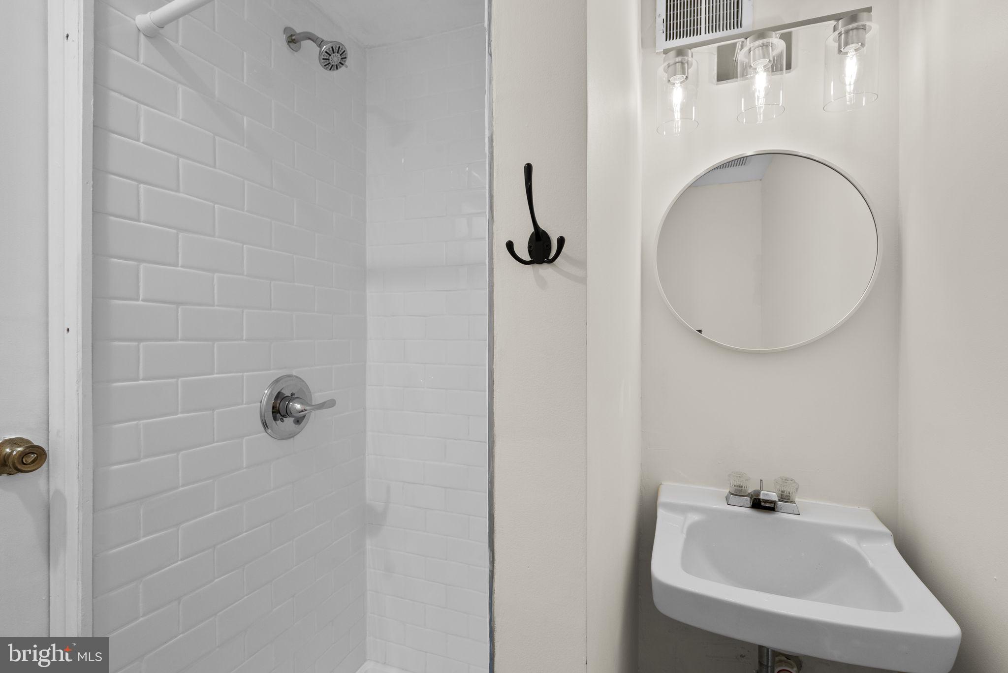 GUNNERS LAKE VILLAGE - Residential