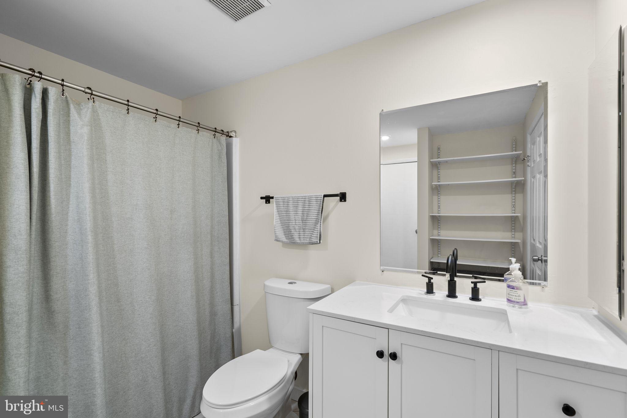 GUNNERS LAKE VILLAGE - Residential