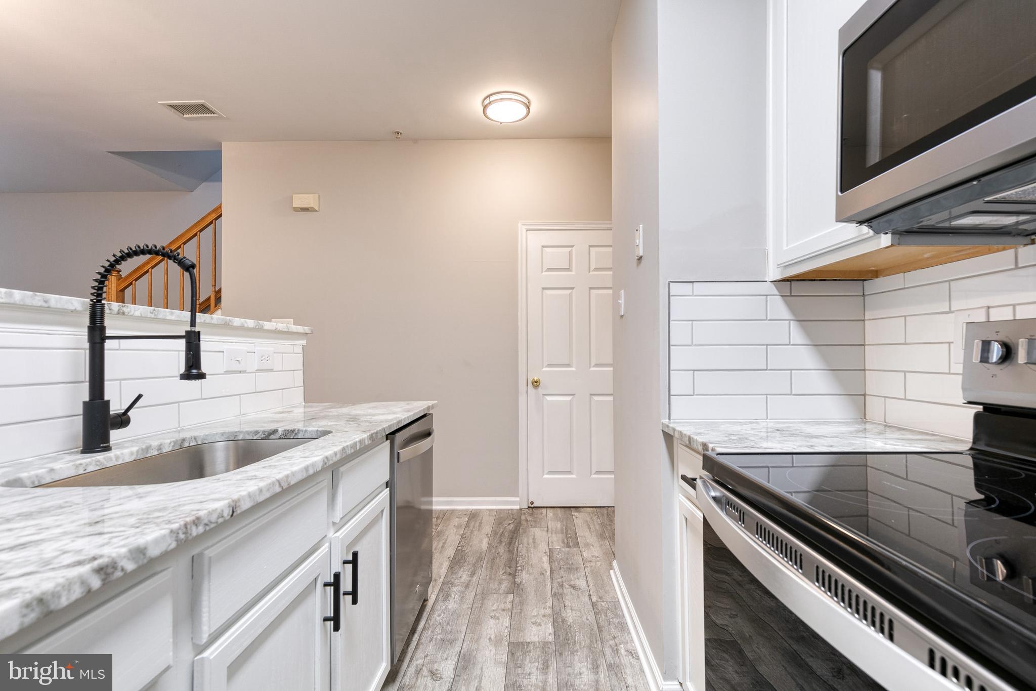 VILLAGE OF MILL RUN - Residential