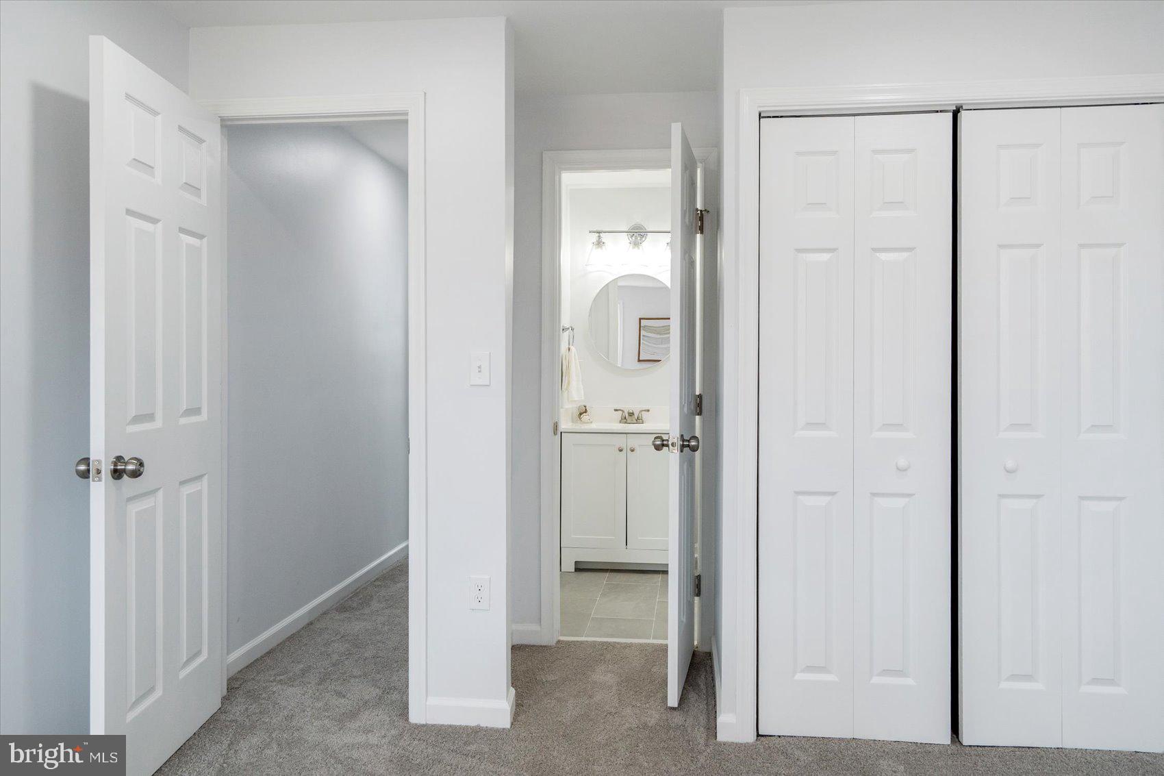 WASHINGTON VILLAGE - Residential Lease