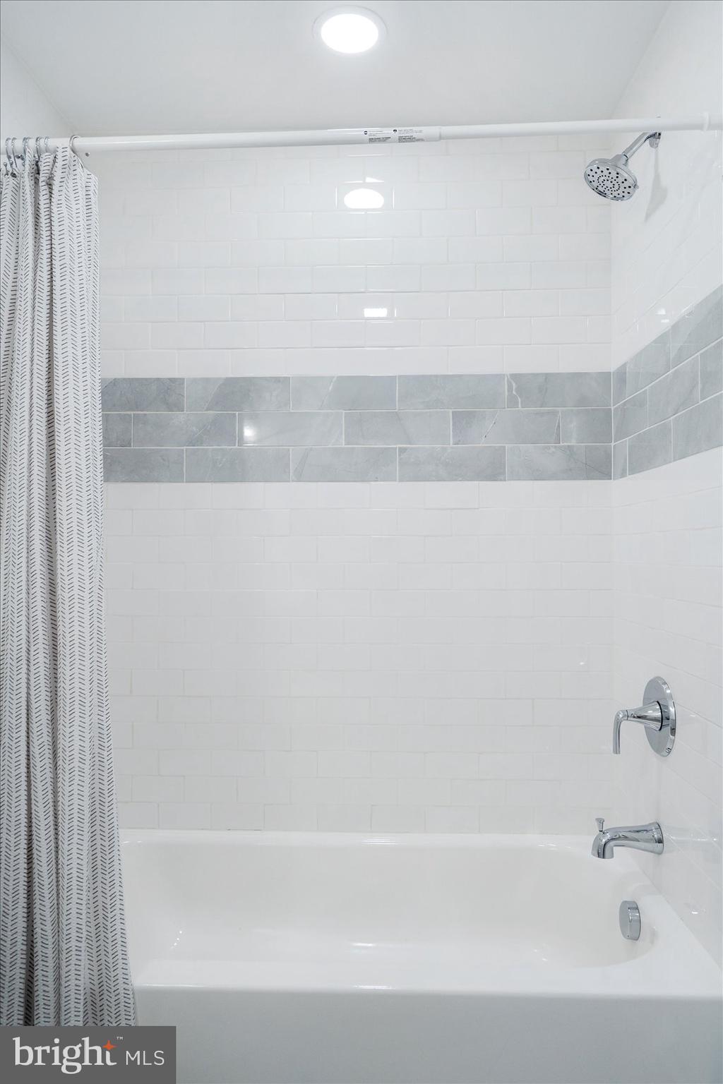 WASHINGTON VILLAGE - Residential Lease