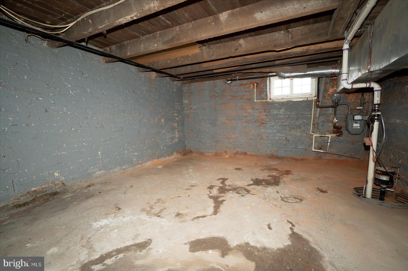 WASHINGTON VILLAGE - Residential Lease