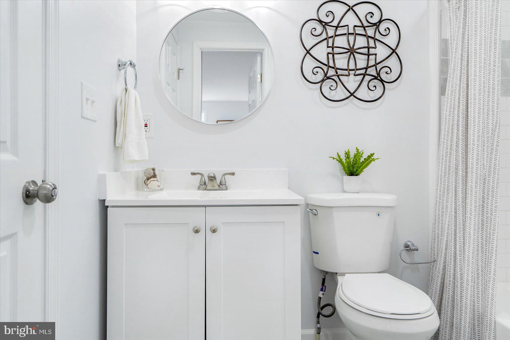 WASHINGTON VILLAGE - Residential Lease