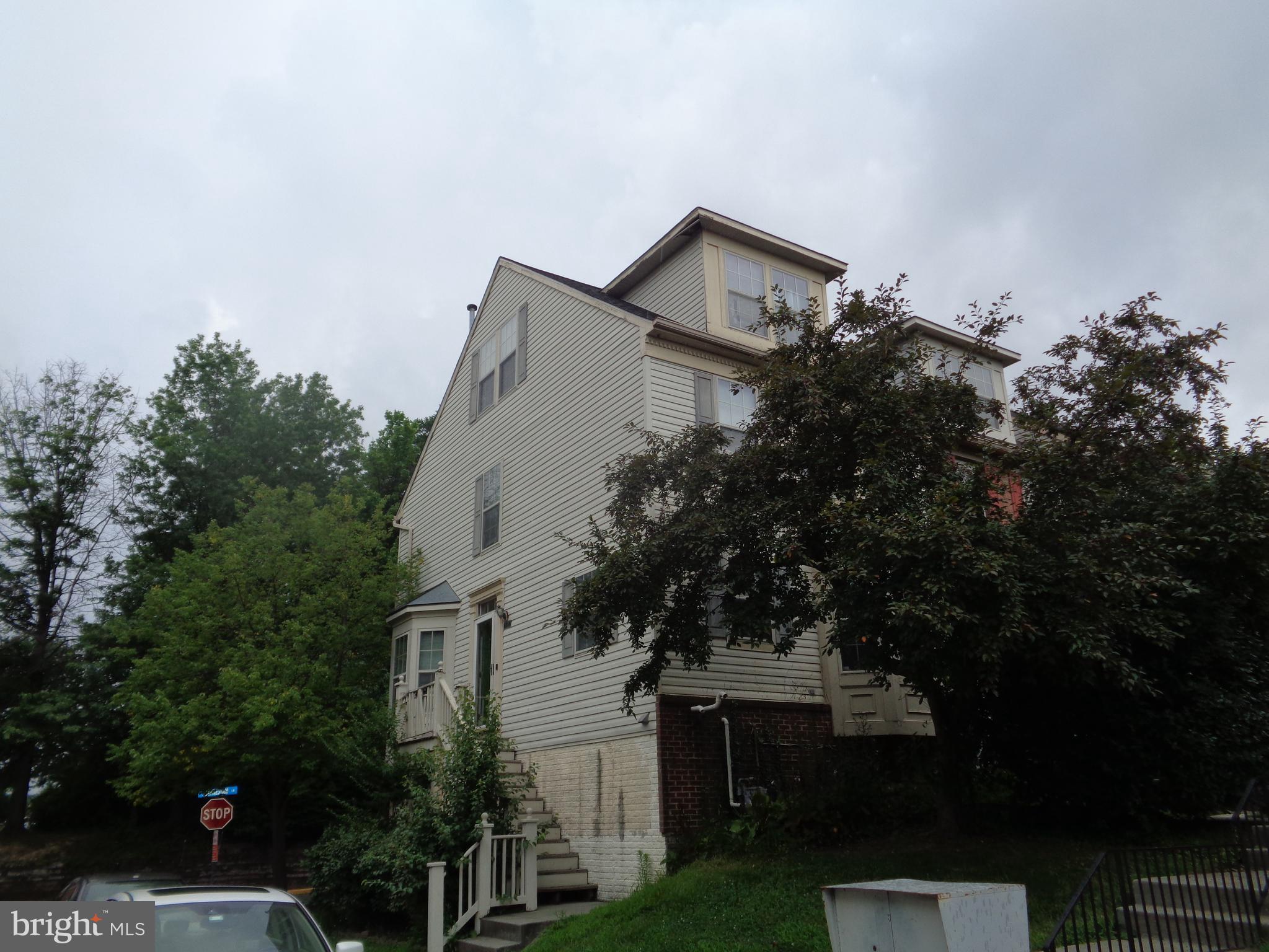 3 Bedroom 3.5 Bath End of Group Townhome with 2 car garage, gas fireplace, primary bedrooms on 2nd and 3rd floors. Wood floors on main level. New roof in 2021, new refrigerator in 2025, A/C unit replaced in 2018.
There is rotted wood on exterior wood , broken garage door, some of the subfloor needs to be replaced. This is an as is where is sale. Cash or rehab financing will work best.