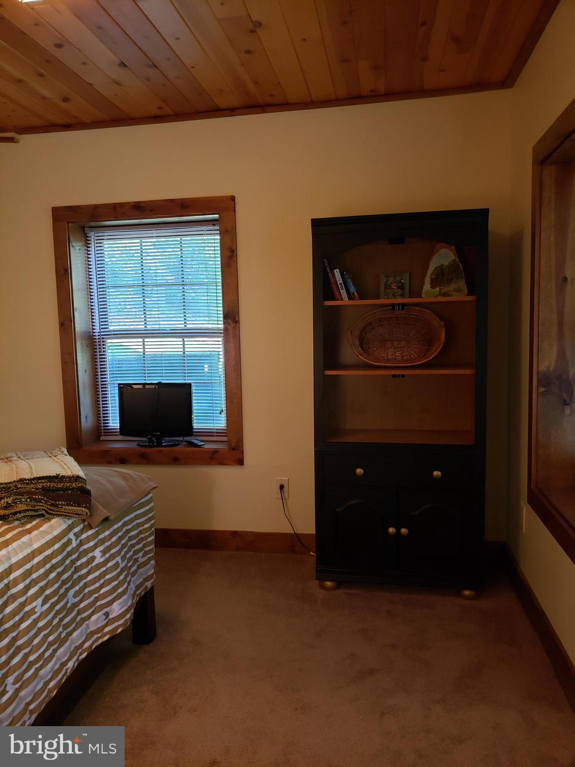 RIVER RIDGE - Residential