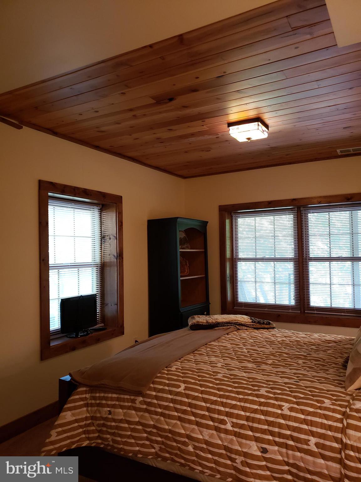 RIVER RIDGE - Residential