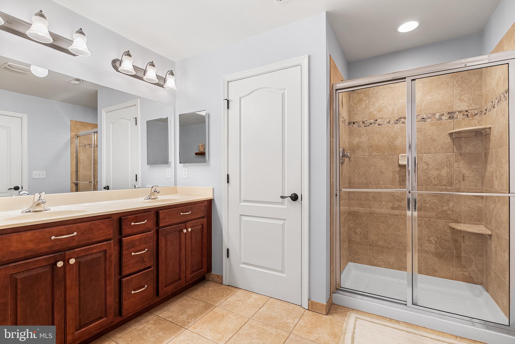 THORNBURY - Residential