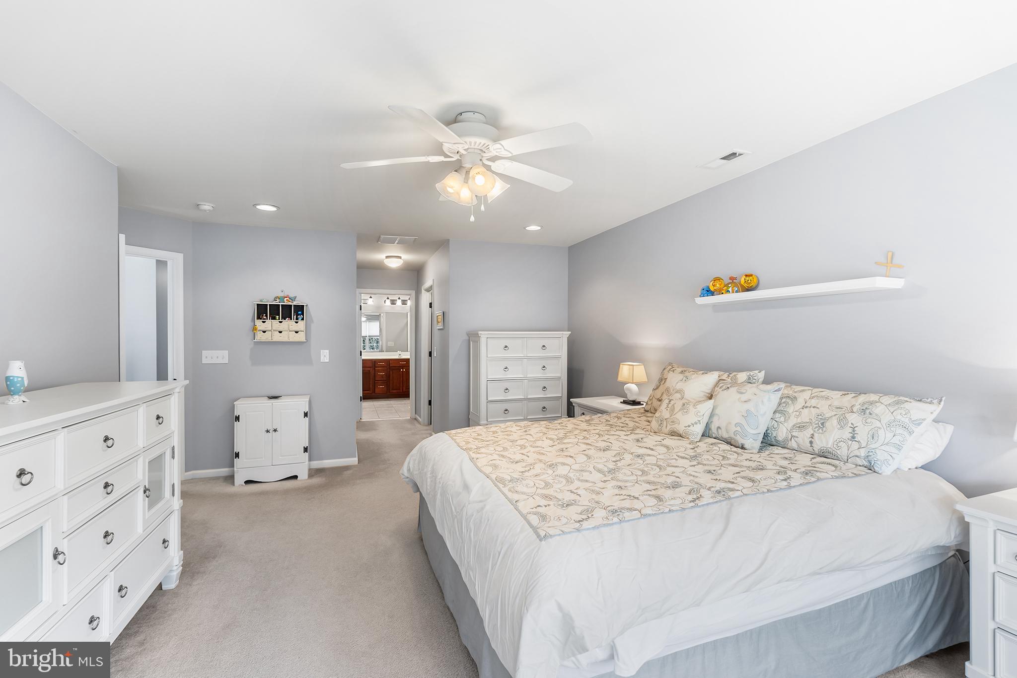 THORNBURY - Residential