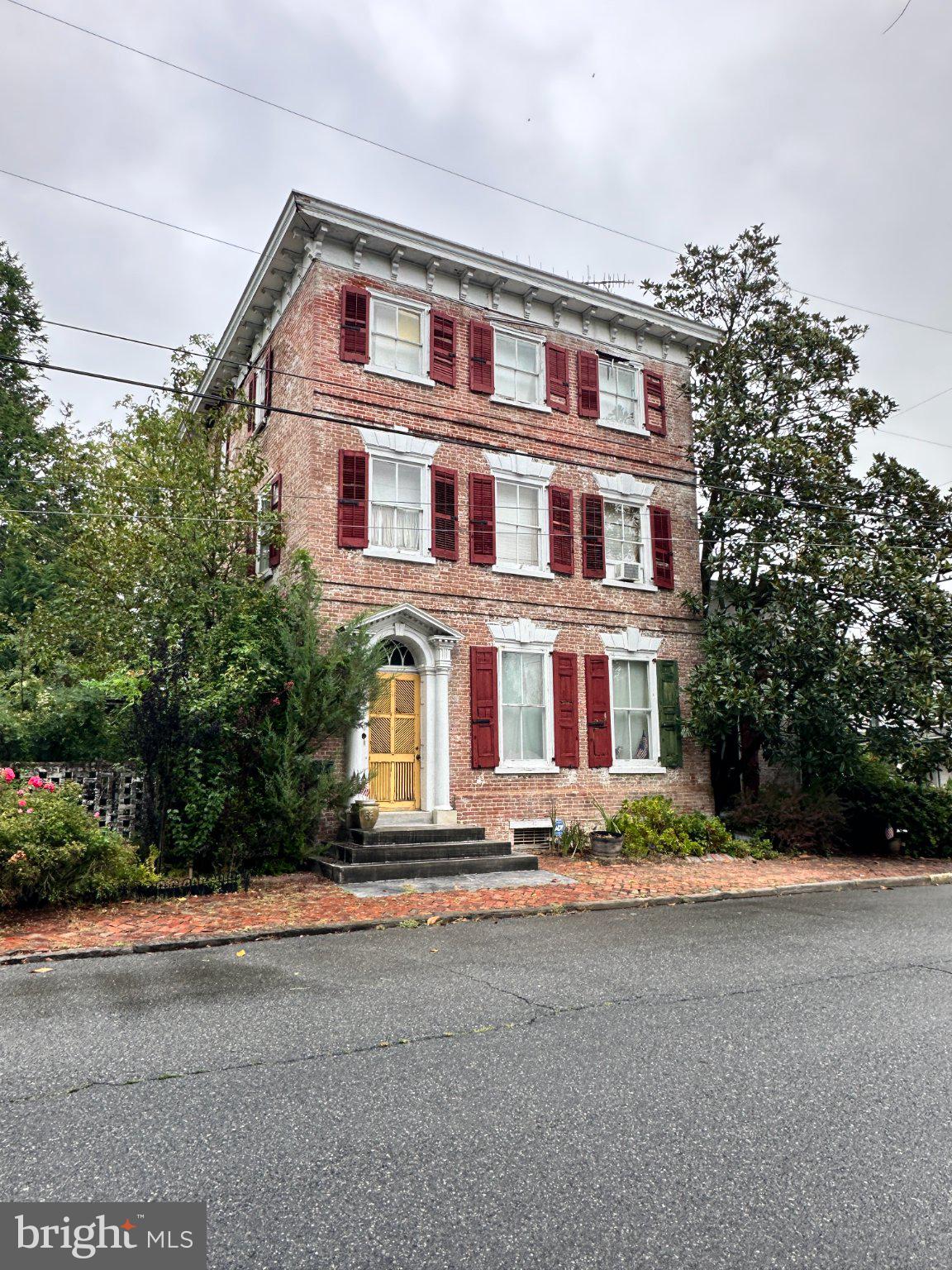 204 W MT VERNON STREET