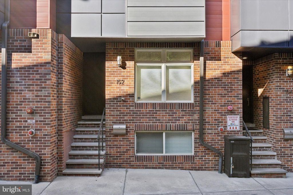 Photo of 152 N Front Street, PHILADELPHIA, PA 19106 (MLS # PAPH2553778)