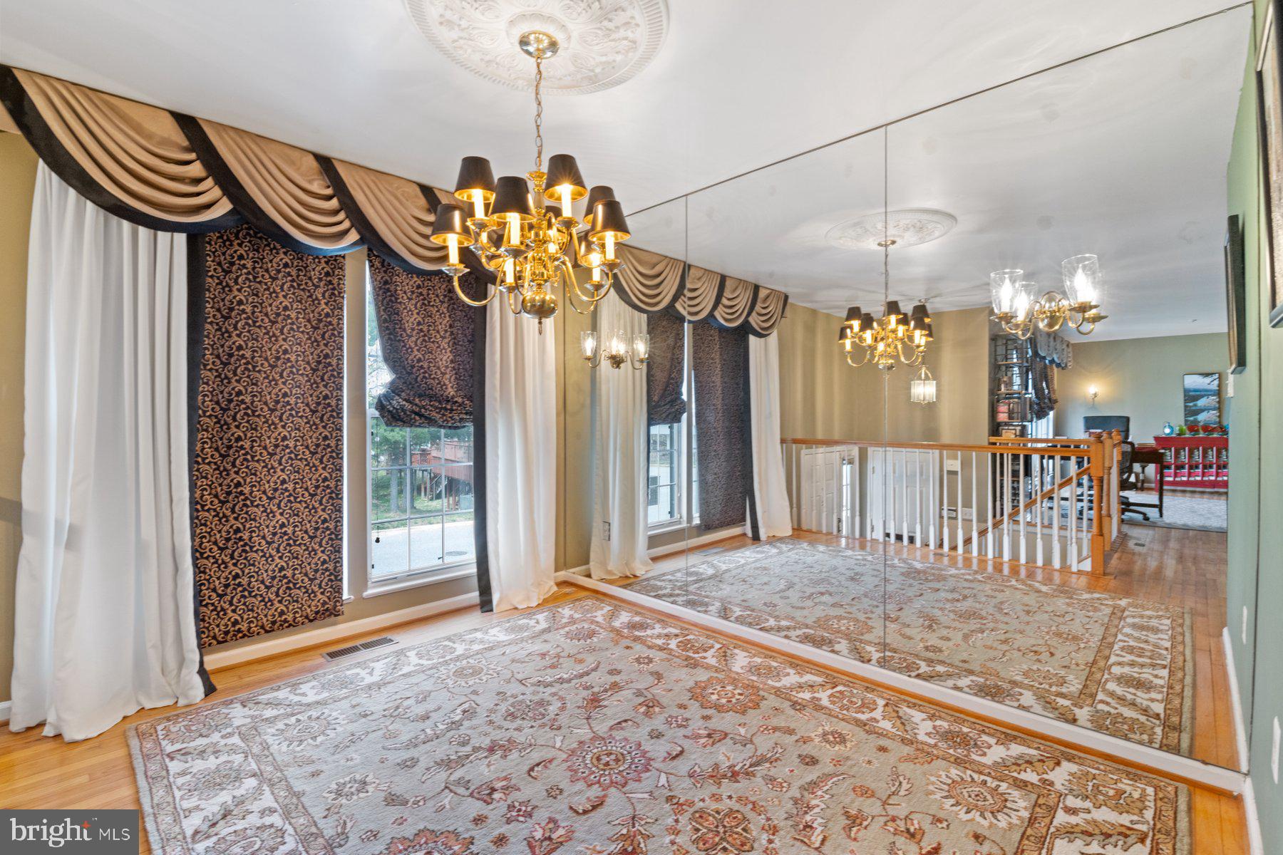 SOUTHLAKE - Residential