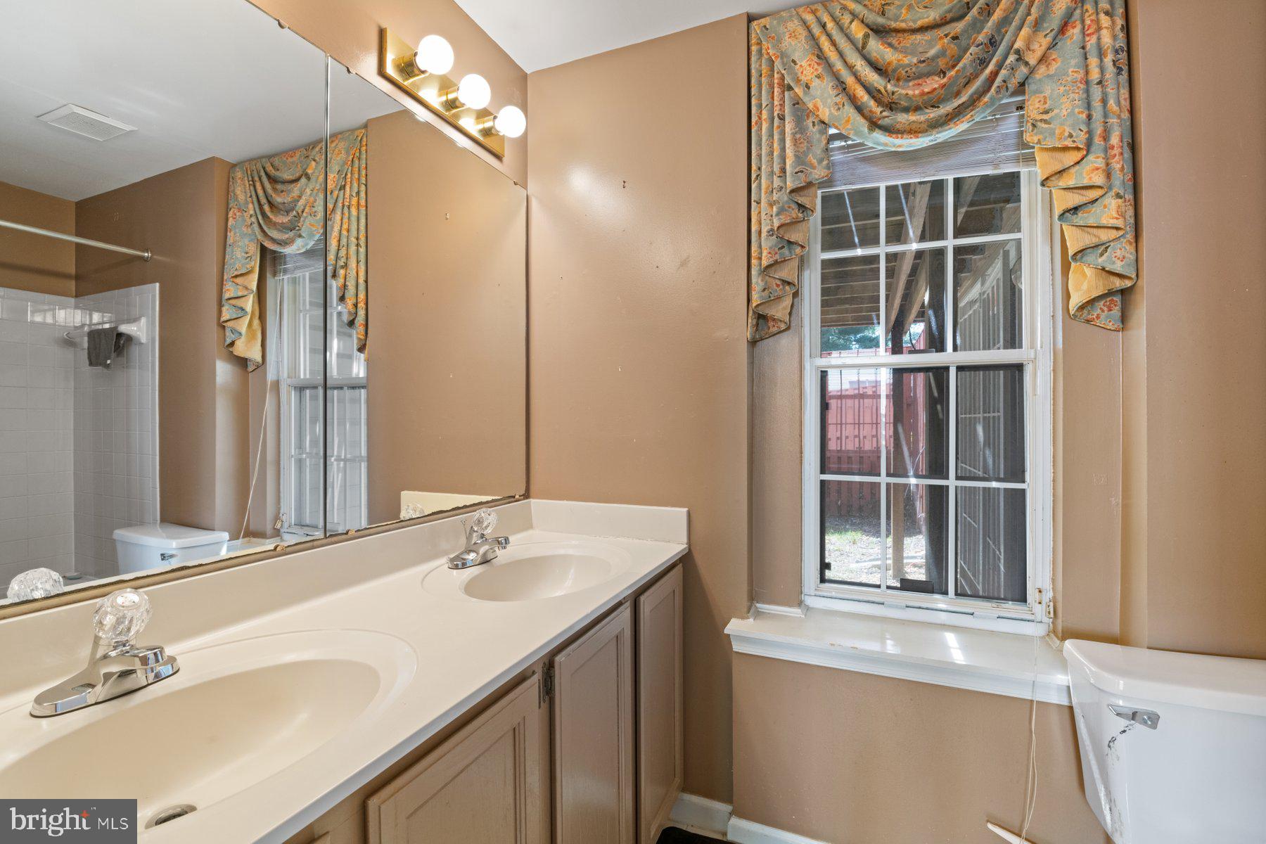 SOUTHLAKE - Residential