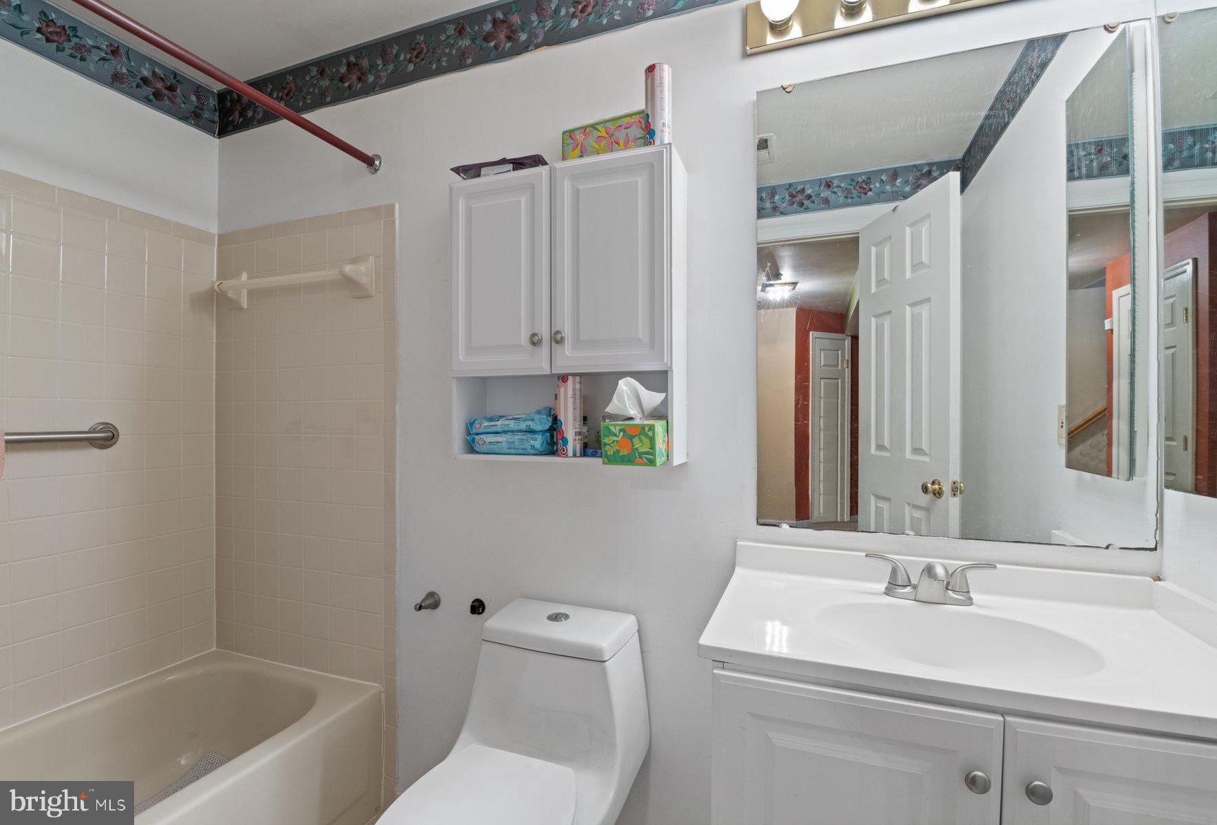 SOUTHLAKE - Residential