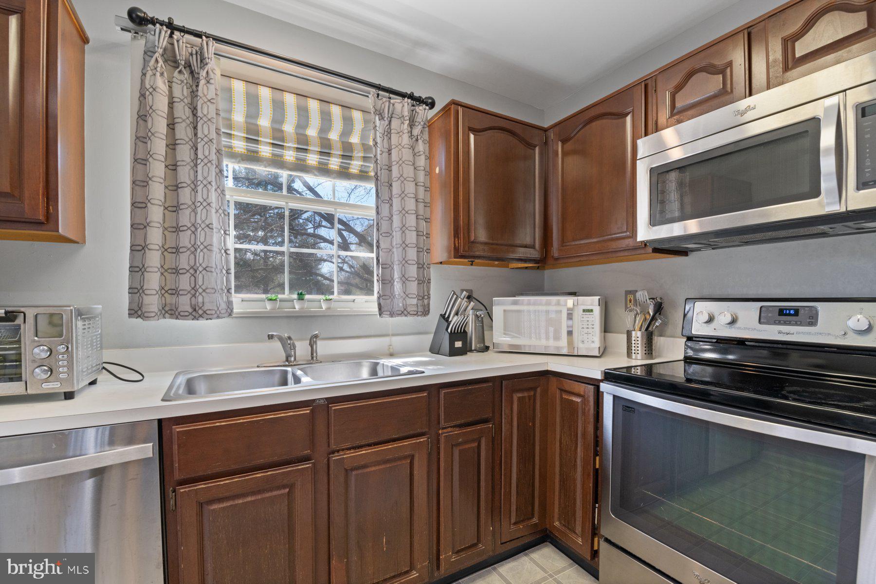 SOUTHLAKE - Residential