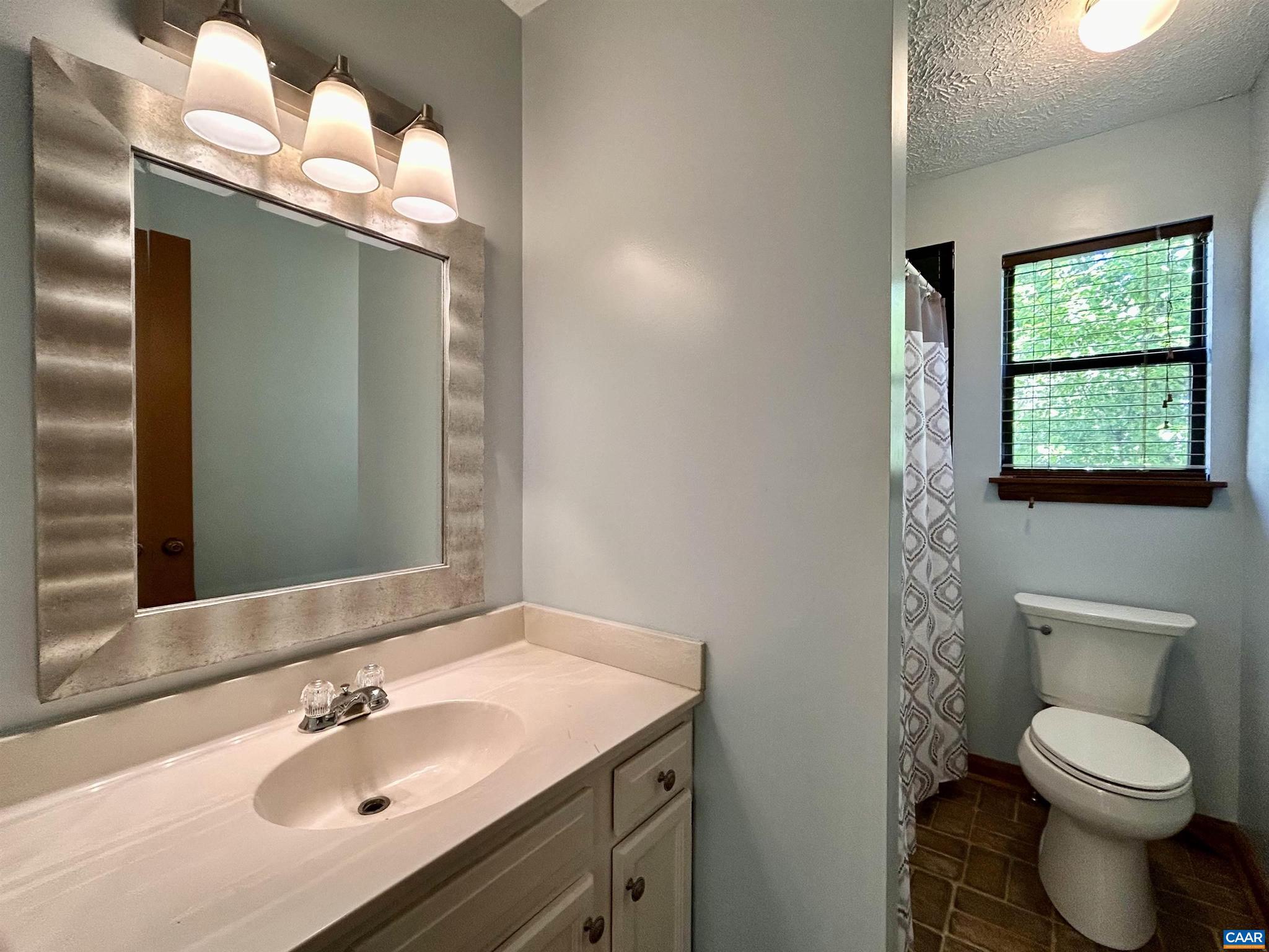 LAKE MONTICELLO - Residential Lease