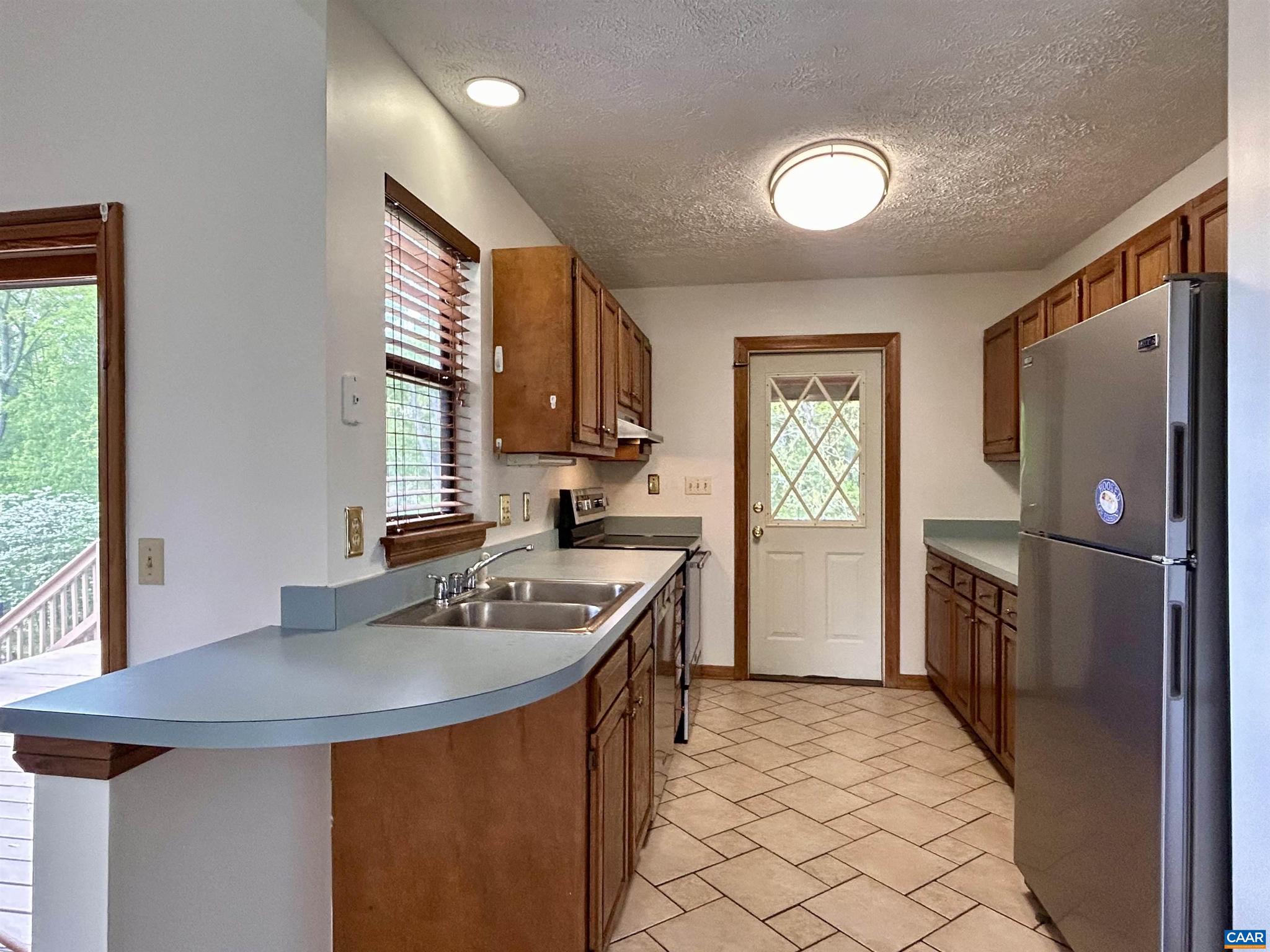 LAKE MONTICELLO - Residential Lease